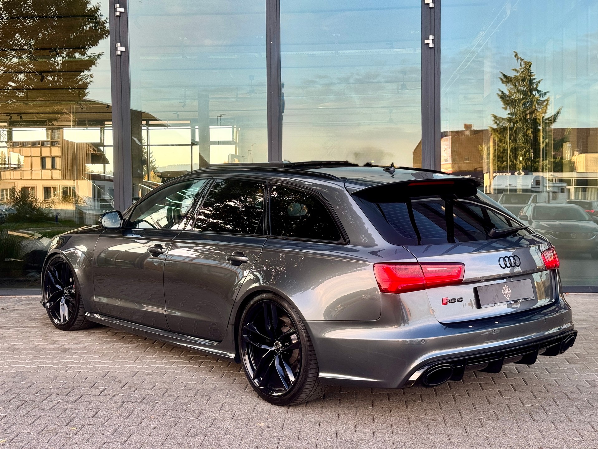 AUDI RS6 Avant 4.0 TFSI V8 quattro Tiptronic-image-5