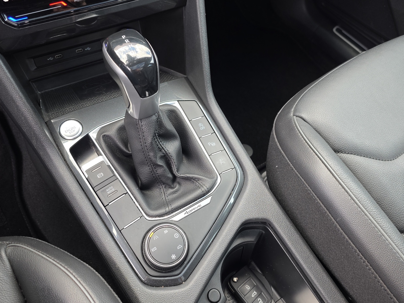 SEAT Tarraco 2.0 TDI 4Drive FR DSG AHK, Panorama-Schiebedach, Standheizung, Ledersportsitze, DCC, ACC, 360° Kamera, usw.-image-19