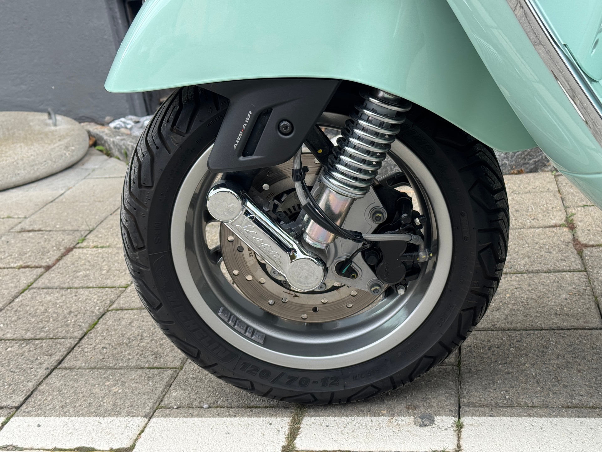 PIAGGIO Vespa GTS 300 ABS-image-3