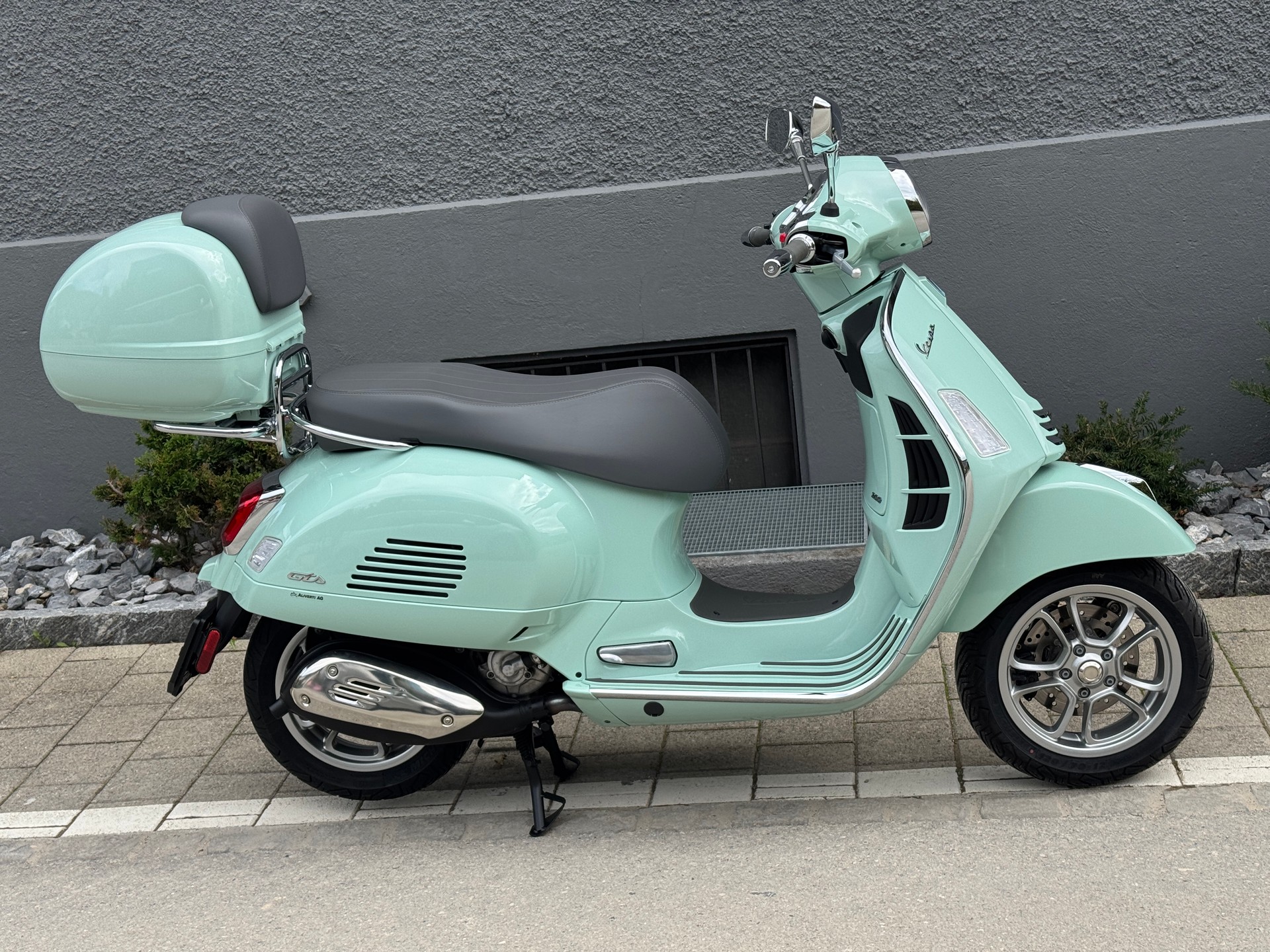 PIAGGIO Vespa GTS 300 ABS-image-12