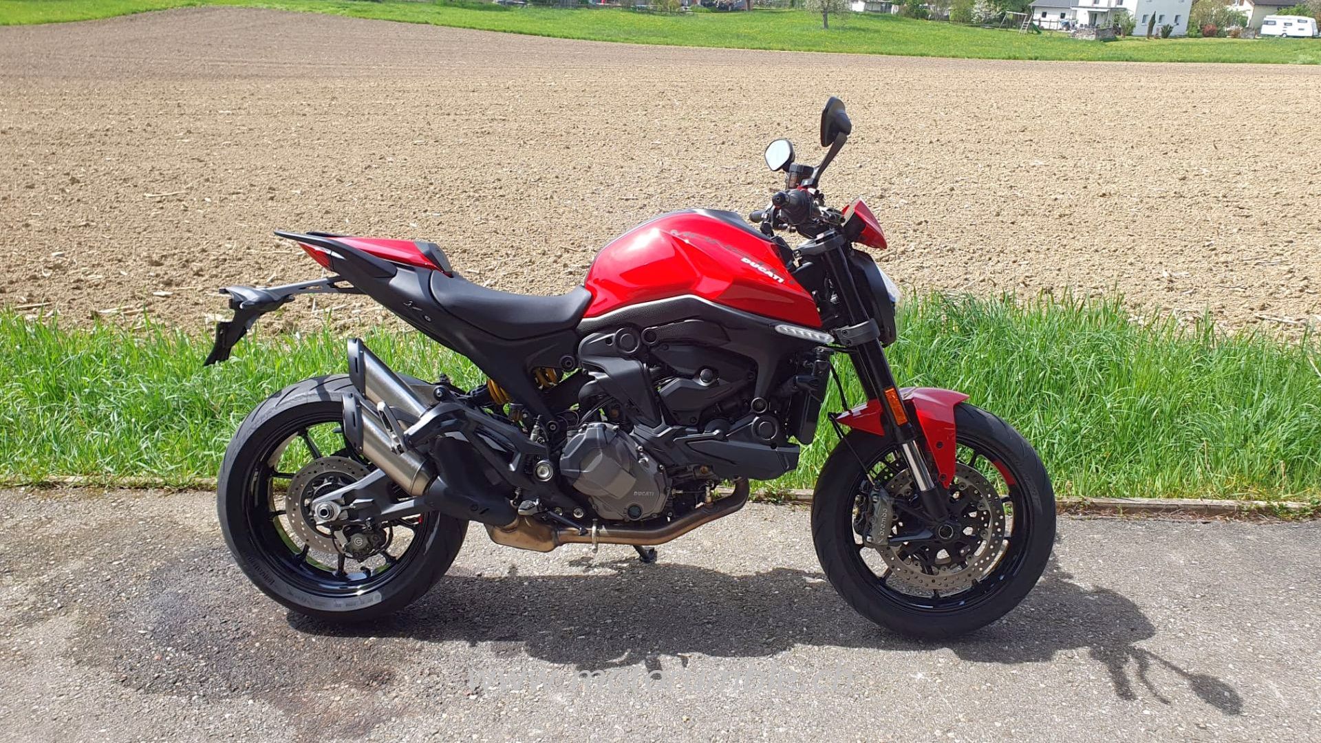 DUCATI MONSTER 937