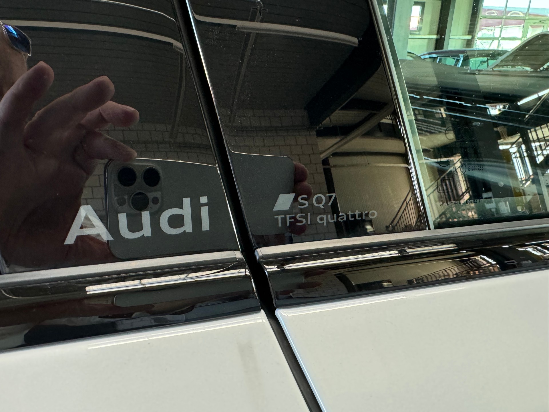 AUDI SQ7 TFSI quattro tiptronic-image-18