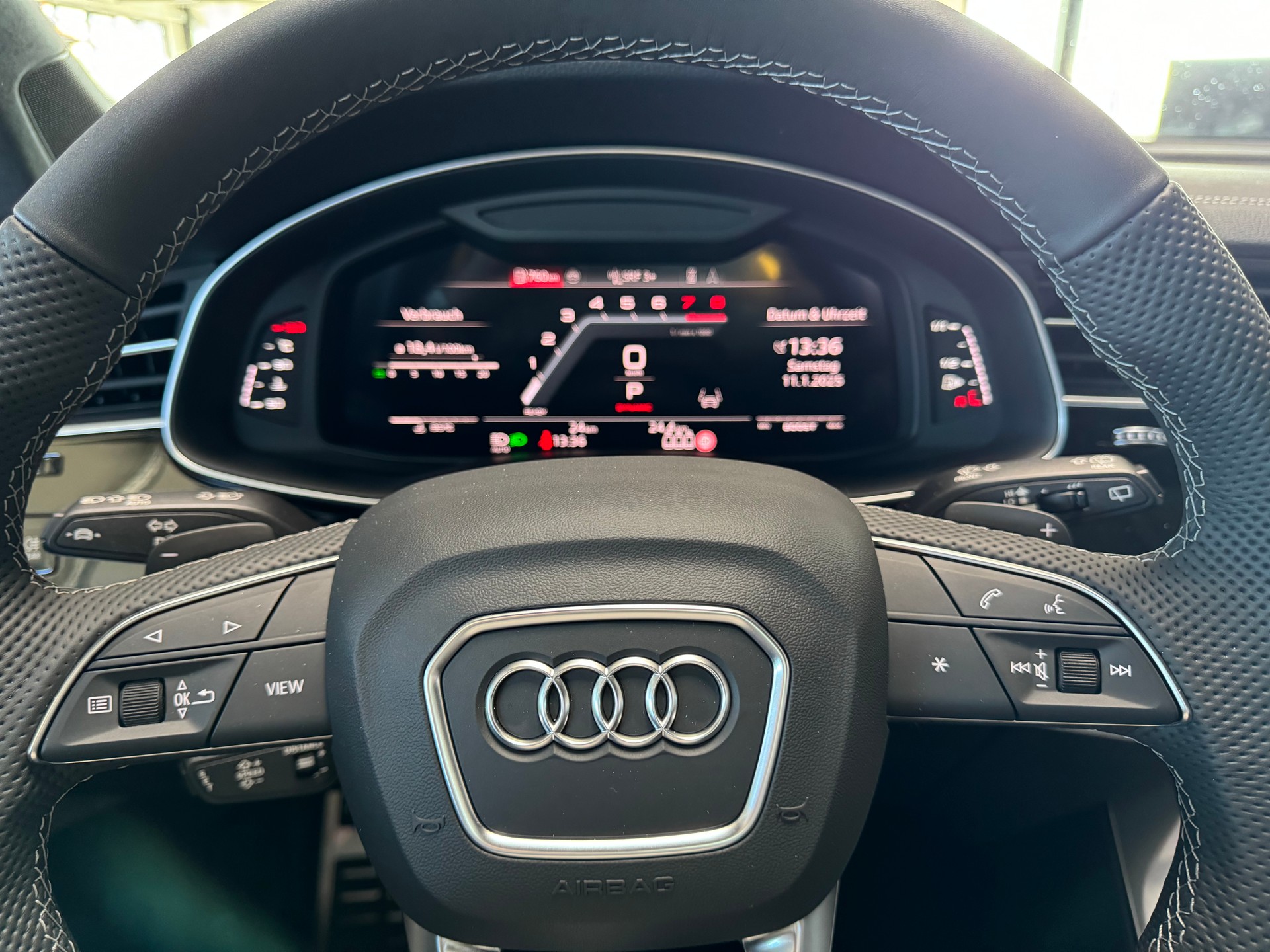 AUDI SQ7 TFSI quattro tiptronic-image-12