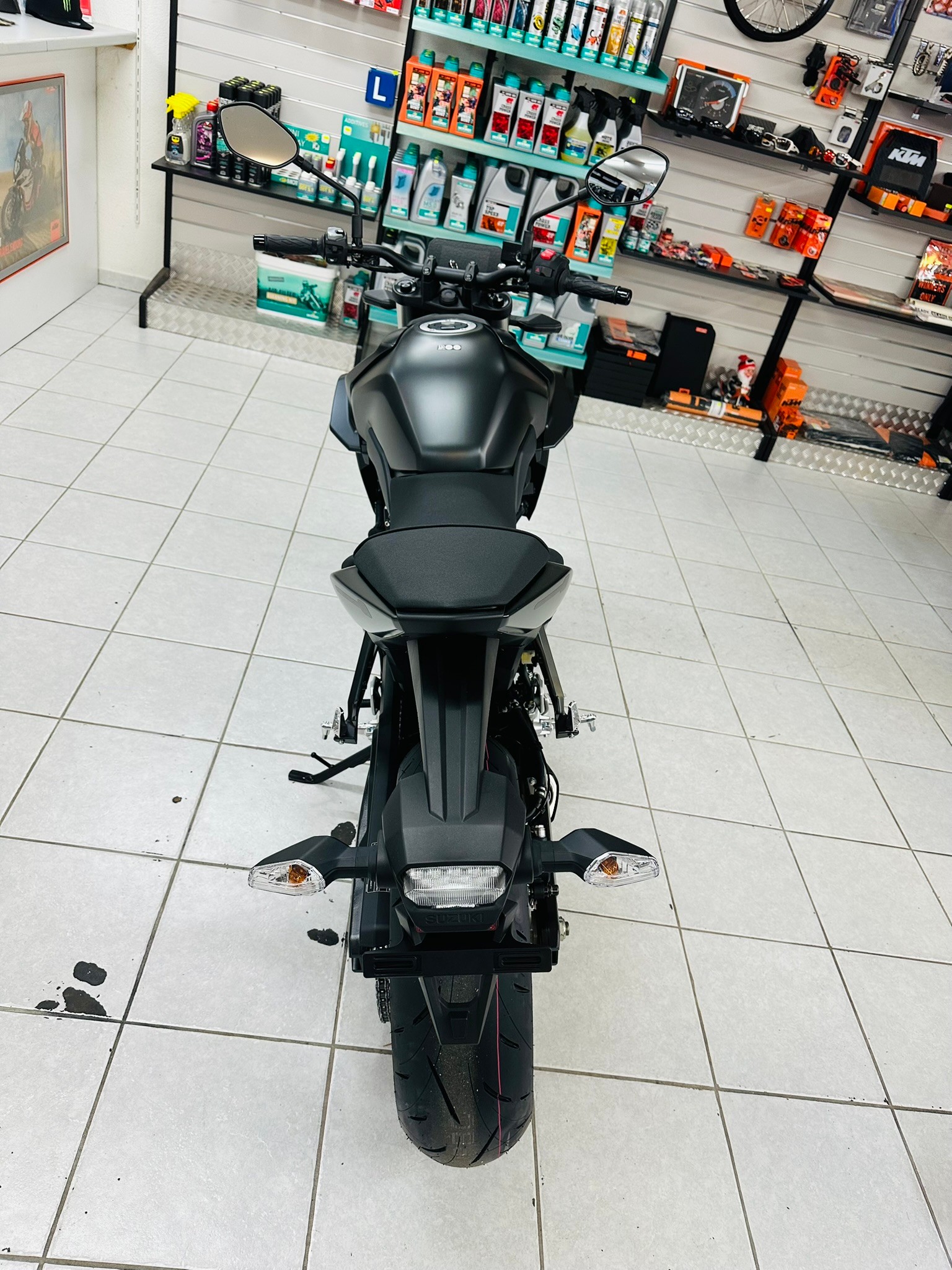 SUZUKI GSX 8 S-image-6