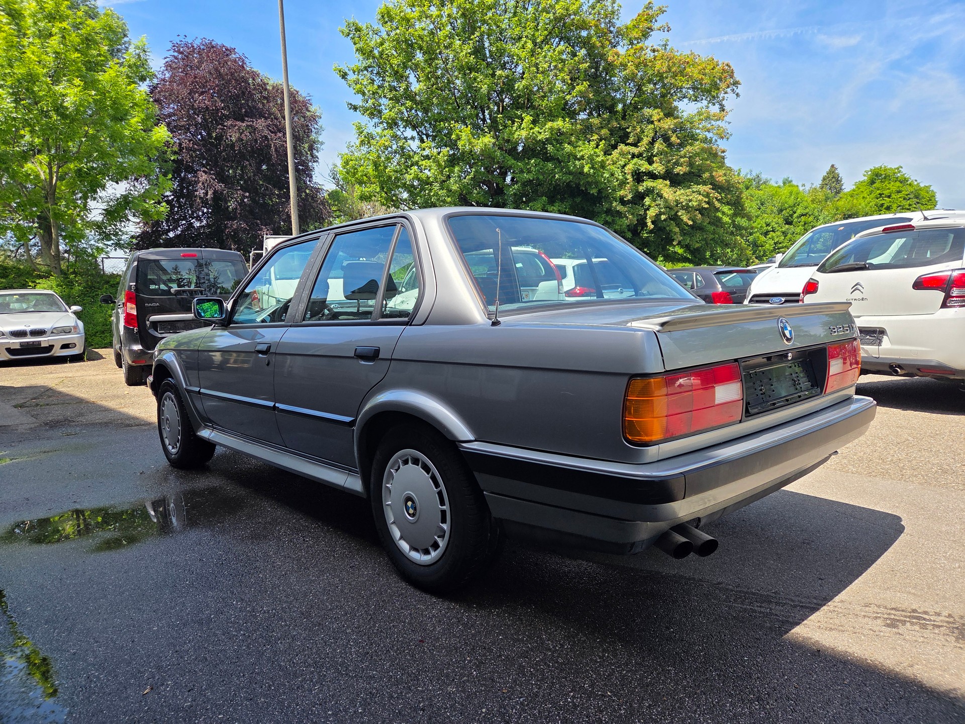 BMW 325iX A-image-7