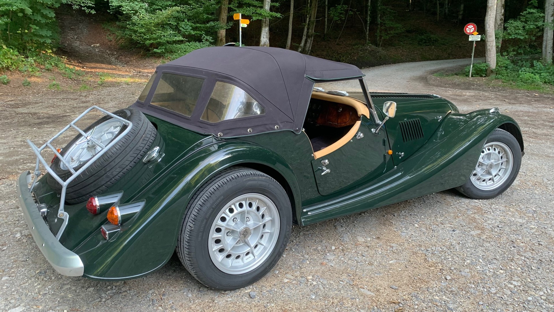 MORGAN + 8 Roadster