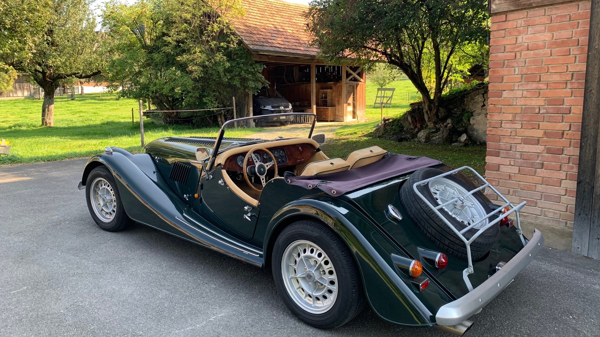 MORGAN + 8 Roadster-image-18