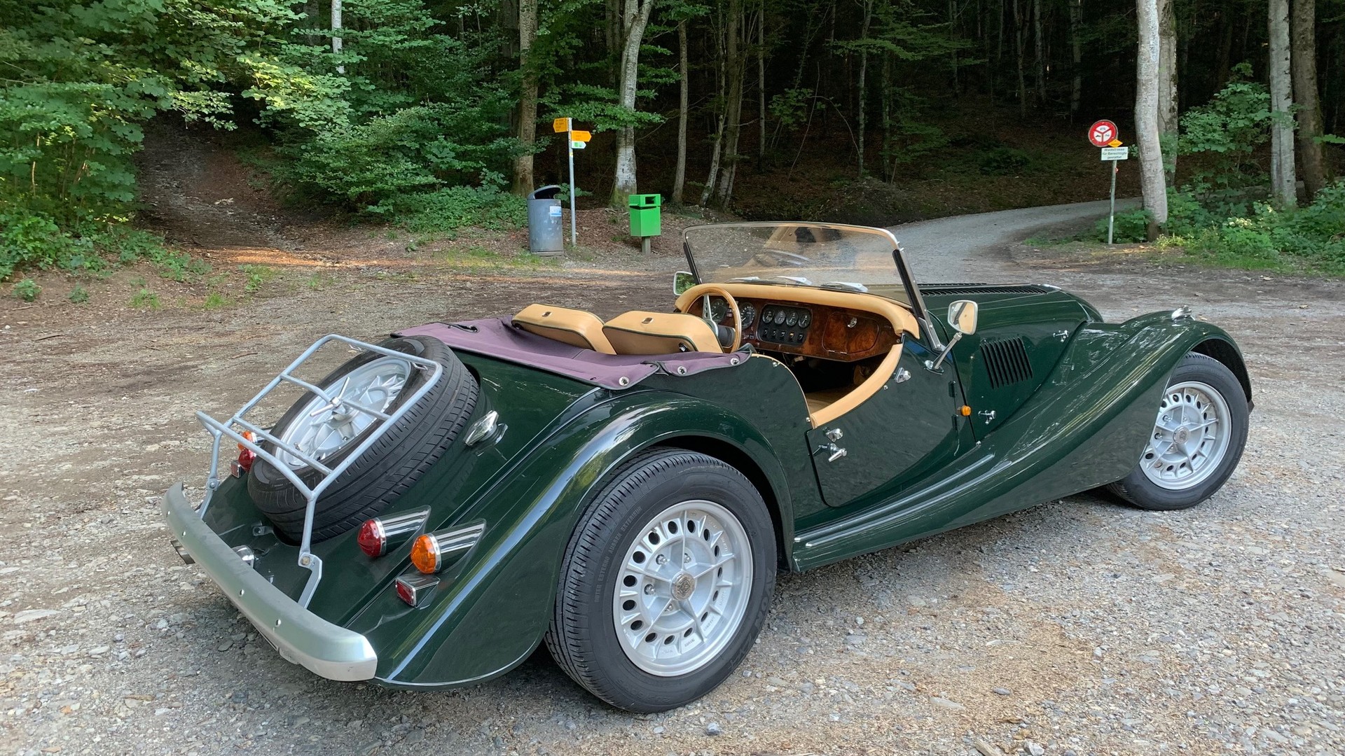 MORGAN + 8 Roadster-image-4