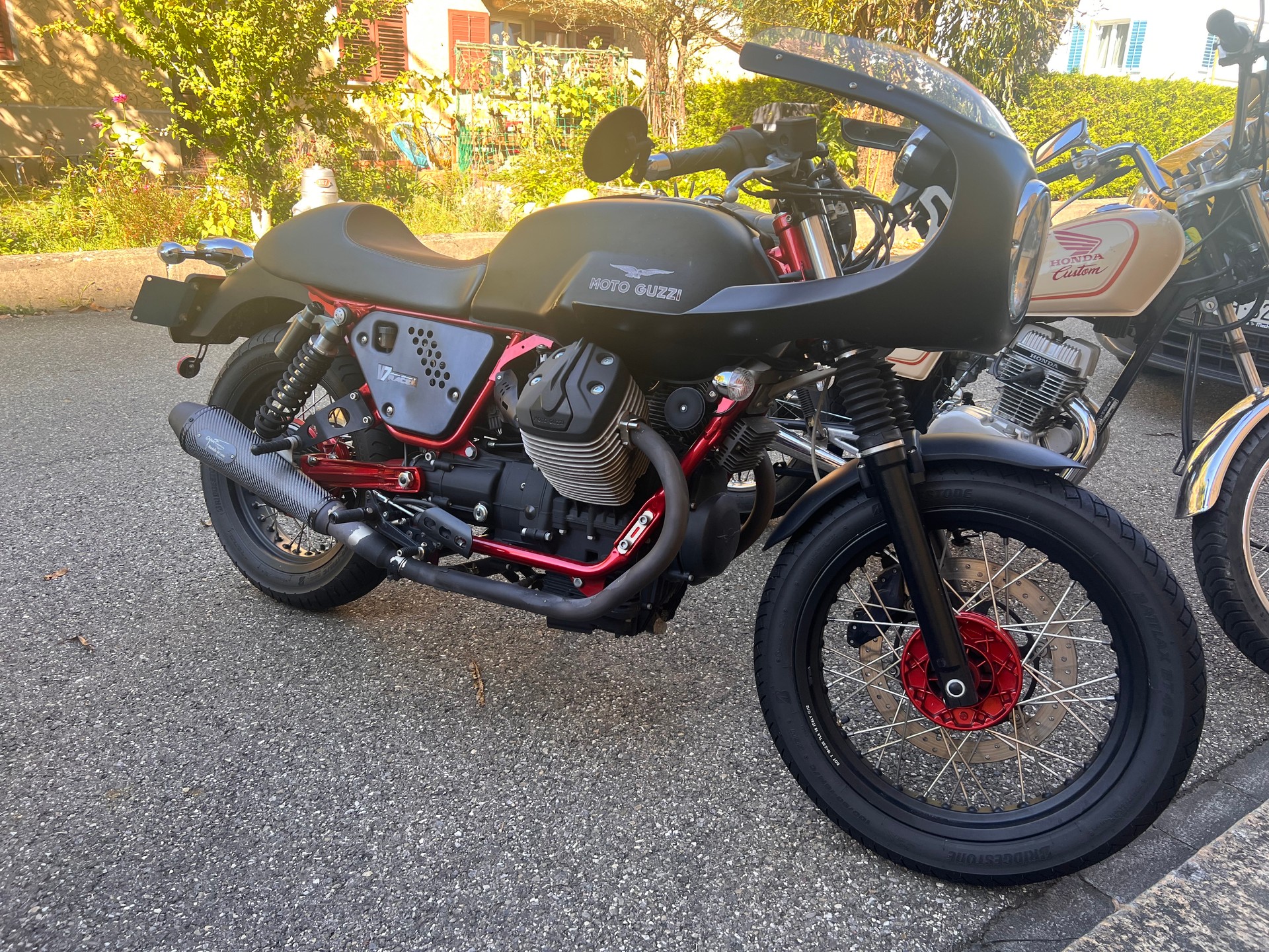 MOTO GUZZI V7 Racer 750