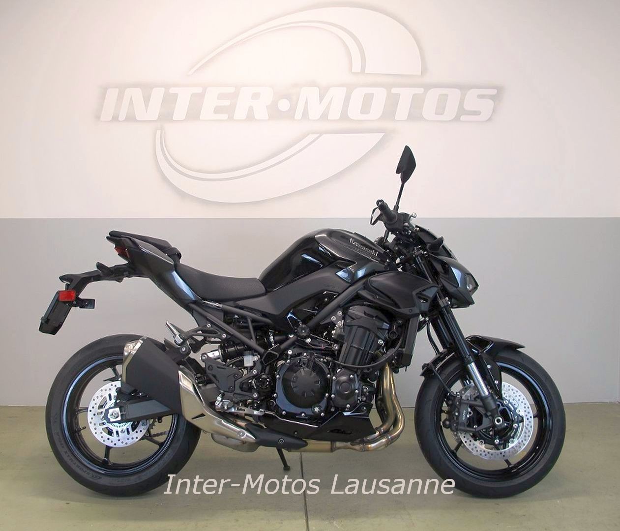 KAWASAKI Z900-image-0