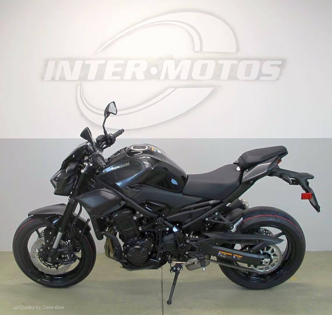 KAWASAKI Z900-image-3