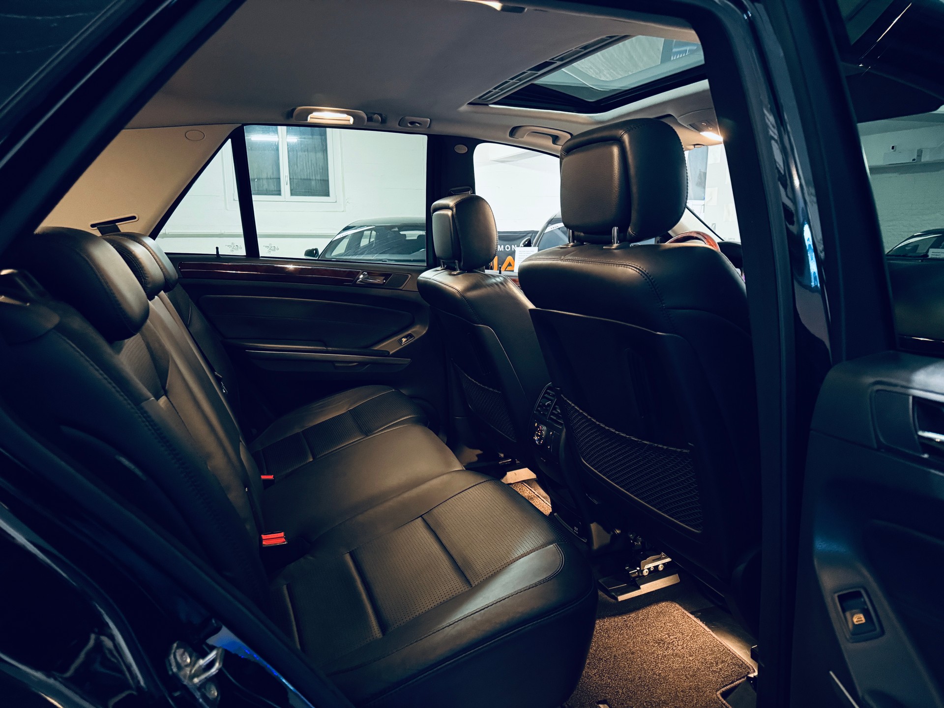 MERCEDES-BENZ ML 63 AMG 4Matic Speedshift-image-25