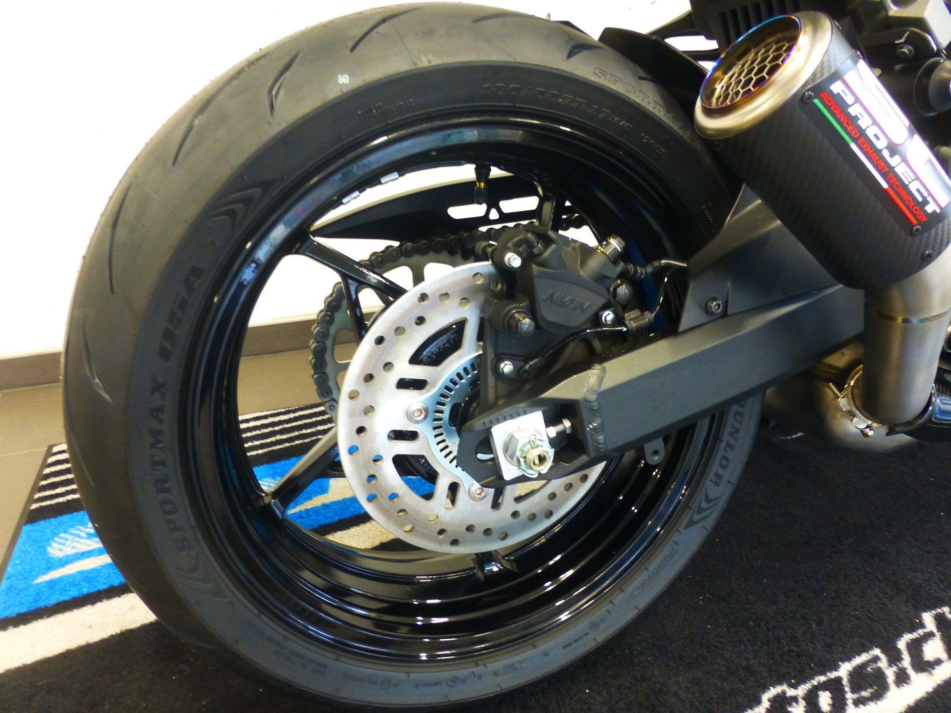 KAWASAKI Z 900 (35kW) Platin Dark Edition-image-5