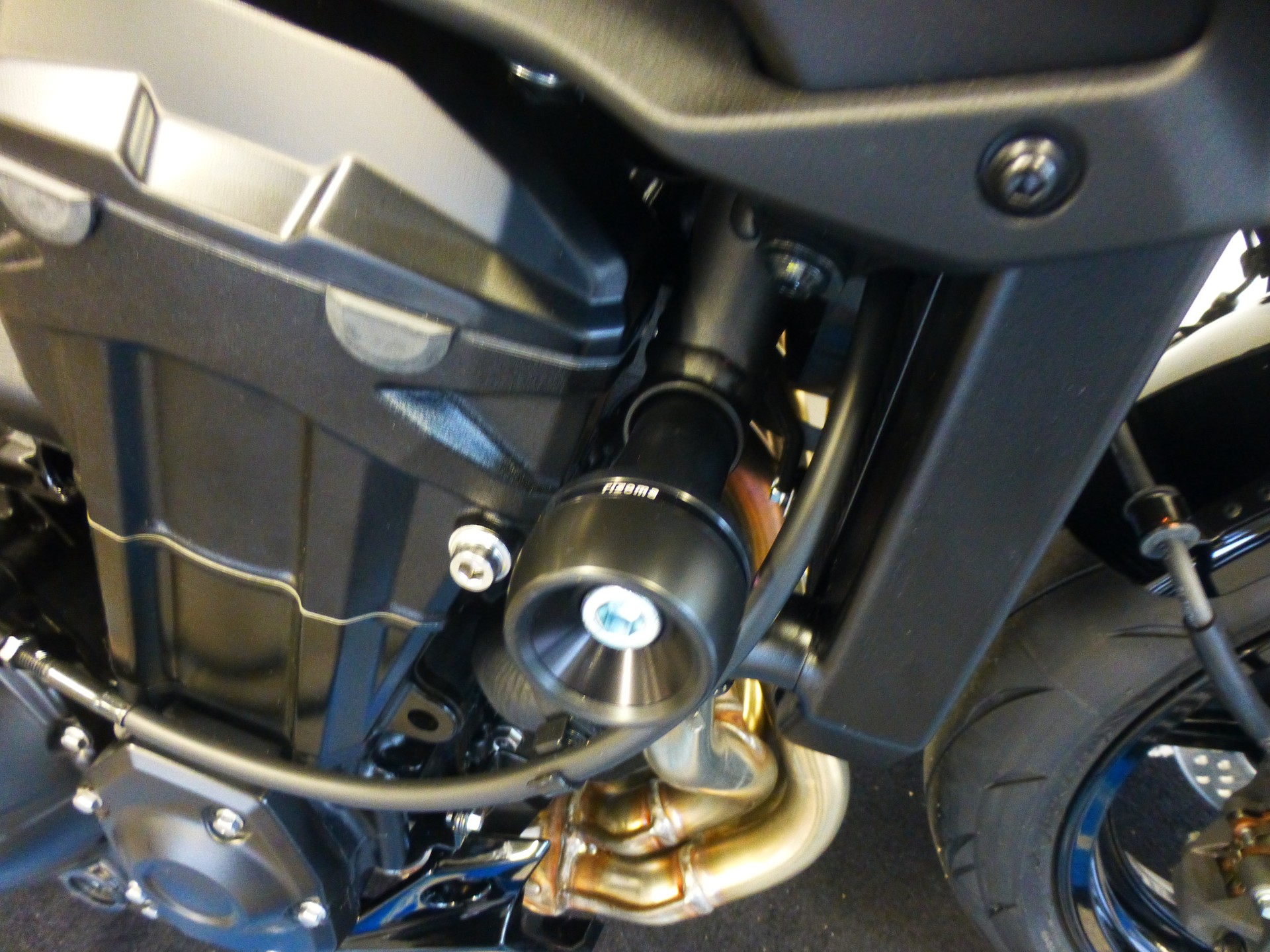 KAWASAKI Z 900 (35kW) Platin Dark Edition-image-7