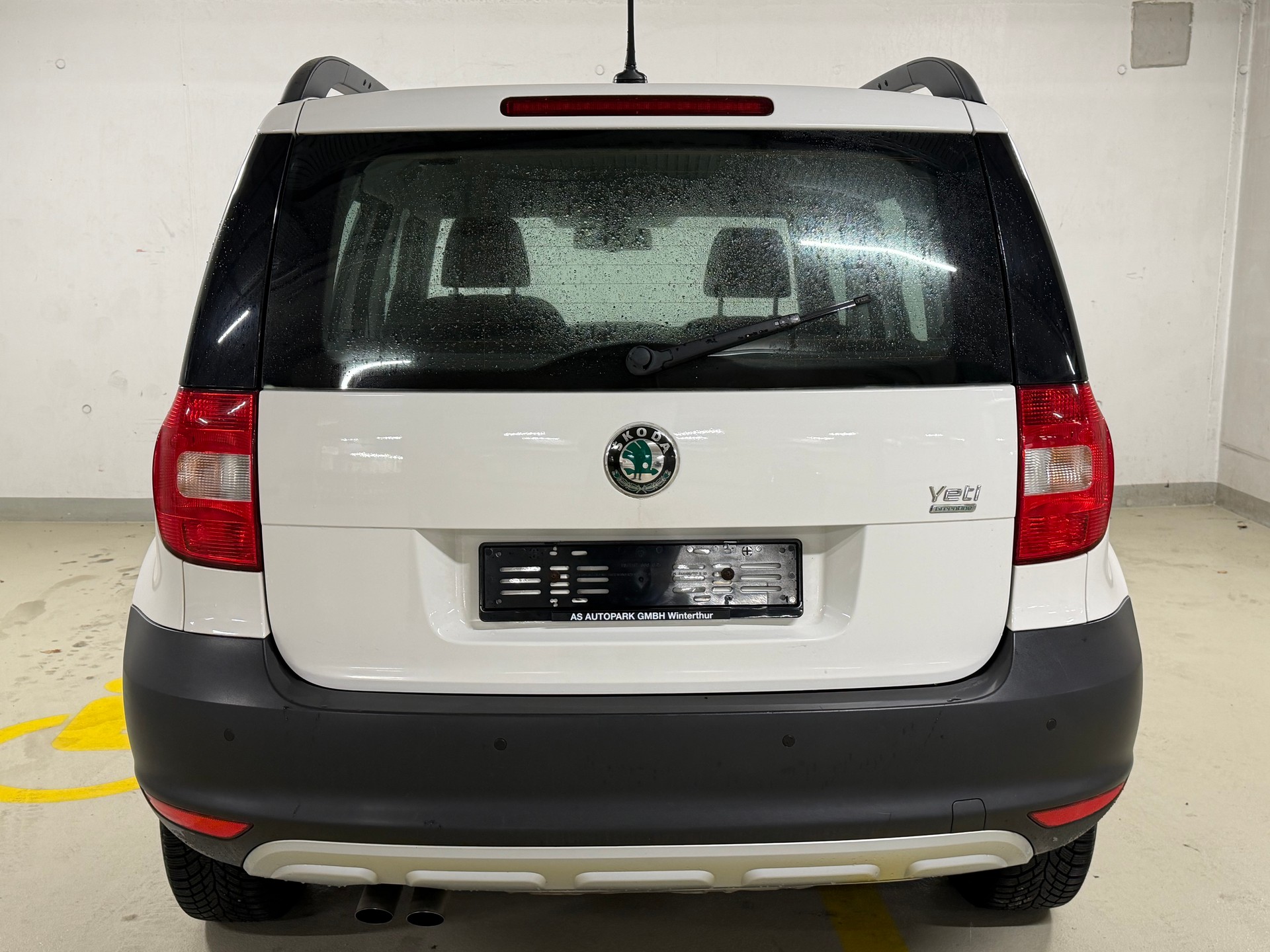 SKODA Yeti 1.6 TDI GL Ambition-image-5