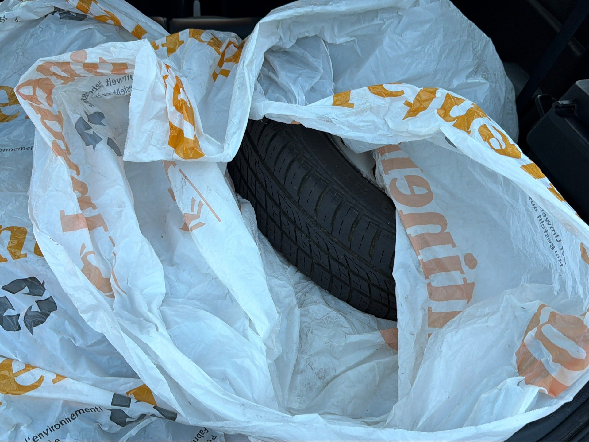 HYUNDAI i10 1.1 Comfort-image-12