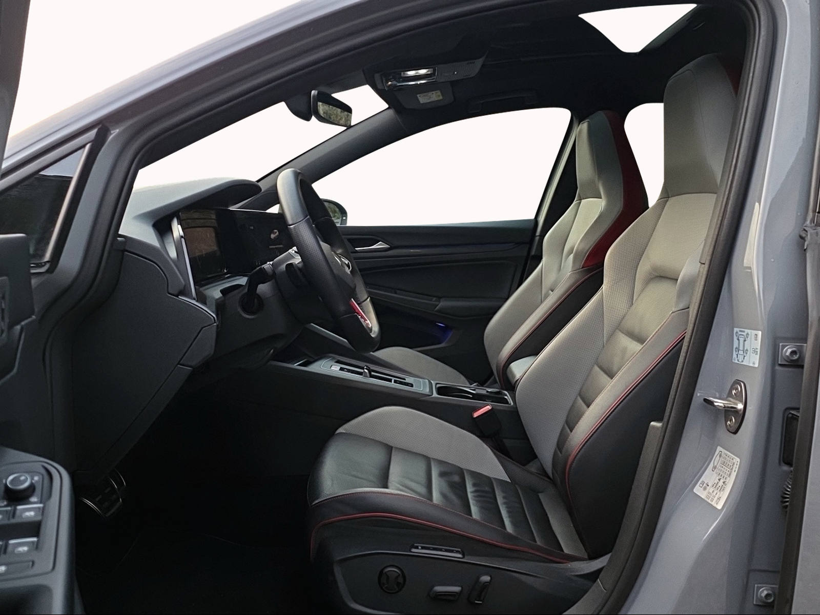 VW Golf 2.0 TSI GTI DSG-image-8