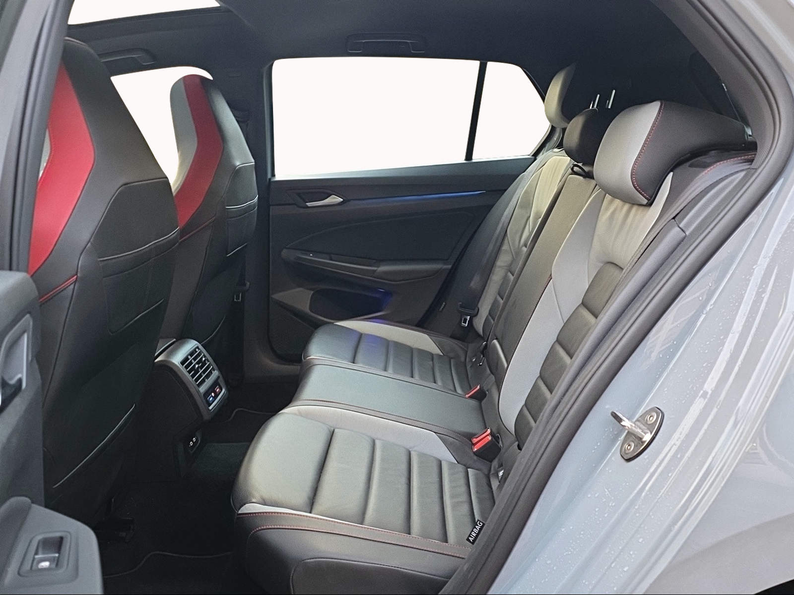 VW Golf 2.0 TSI GTI DSG-image-13