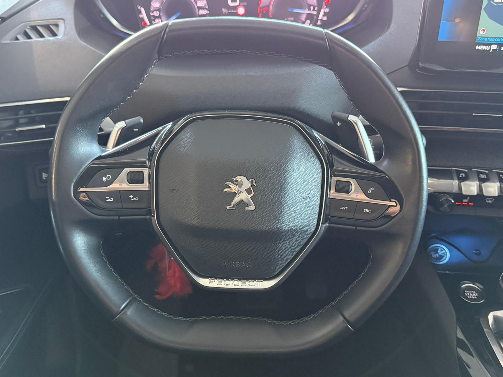 PEUGEOT 5008 1.2 Pure Tech Allure Pack EAT8 7 places ** Visite sur RDV **-image-14