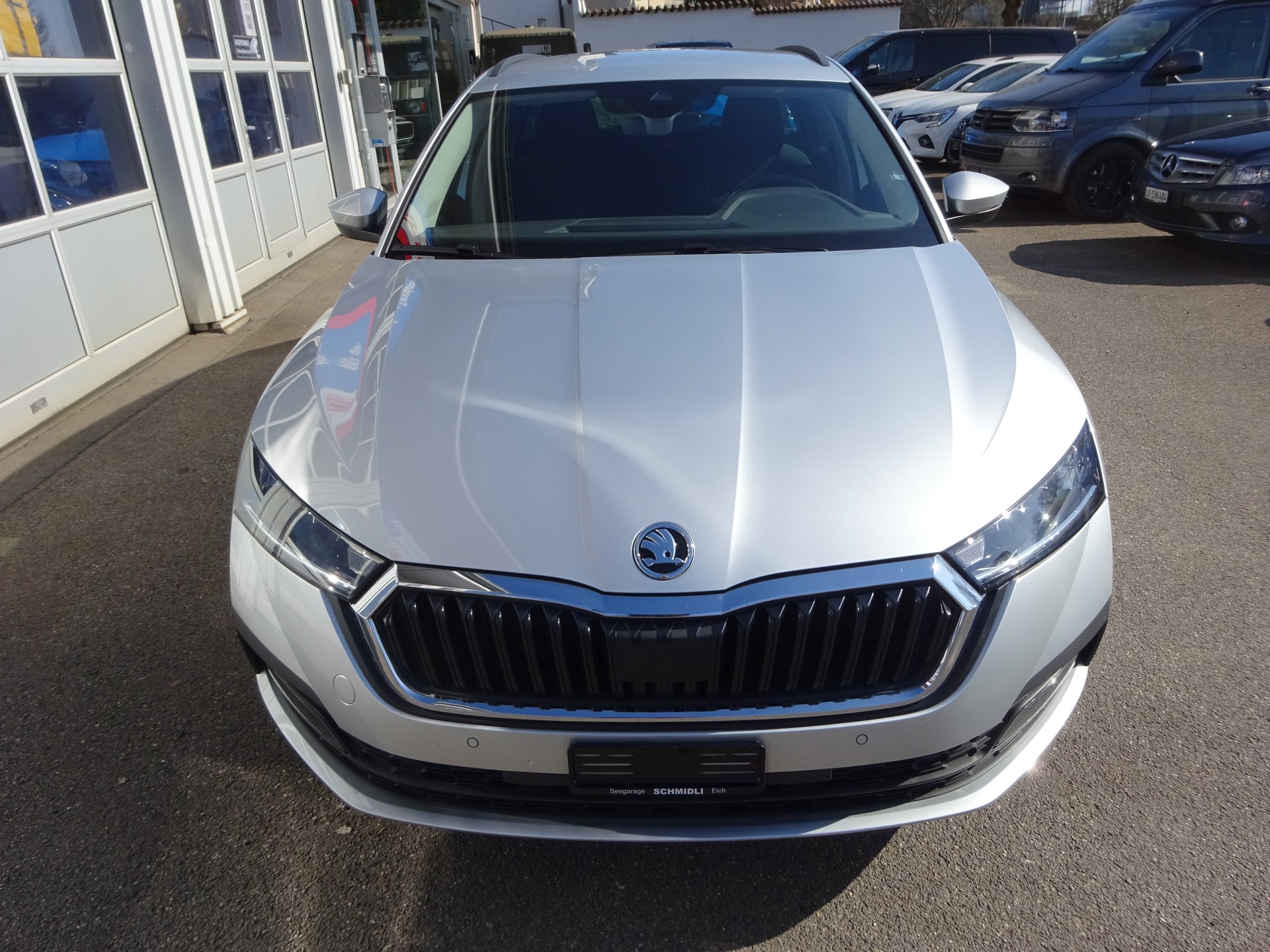 SKODA Octavia Combi 2.0 TDI DSG Ambition 4x4-image-5