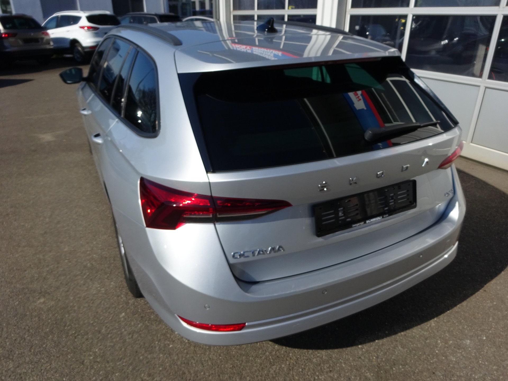 SKODA Octavia Combi 2.0 TDI DSG Ambition 4x4-showroom-element-1