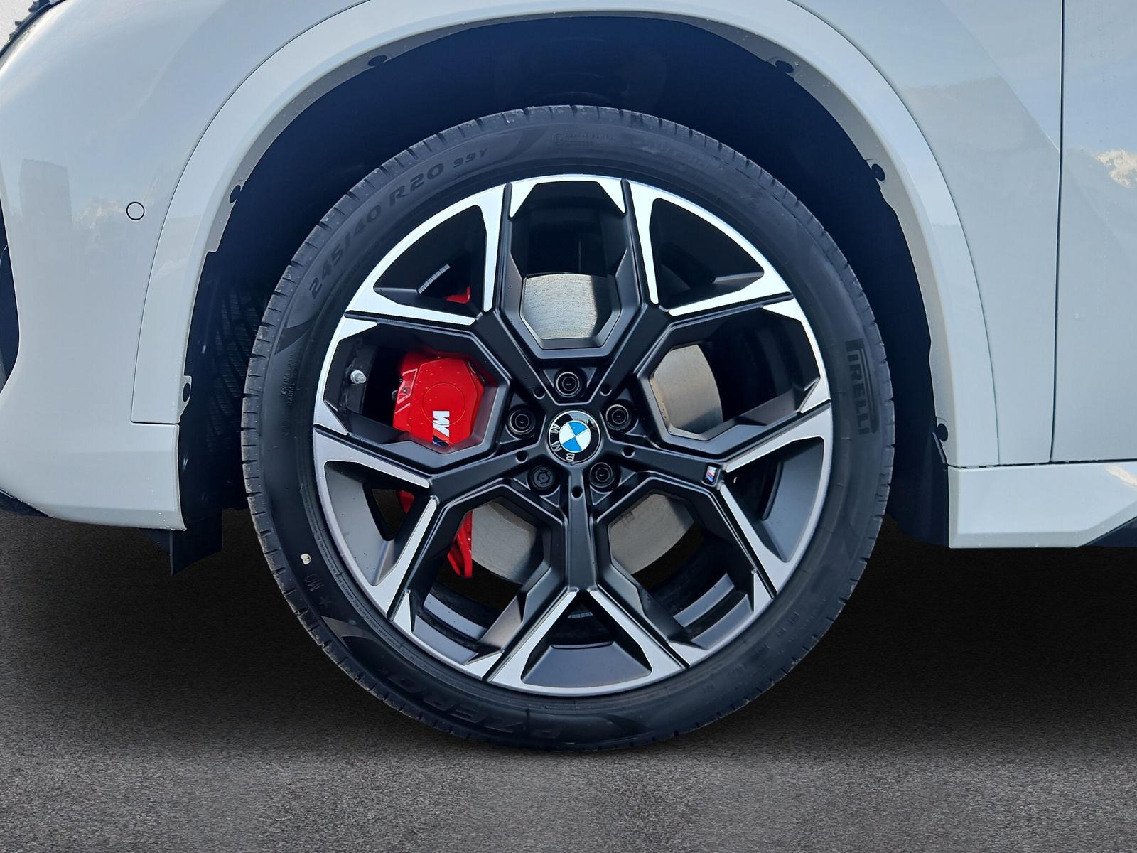 BMW X1 xDriveM35i-image-8
