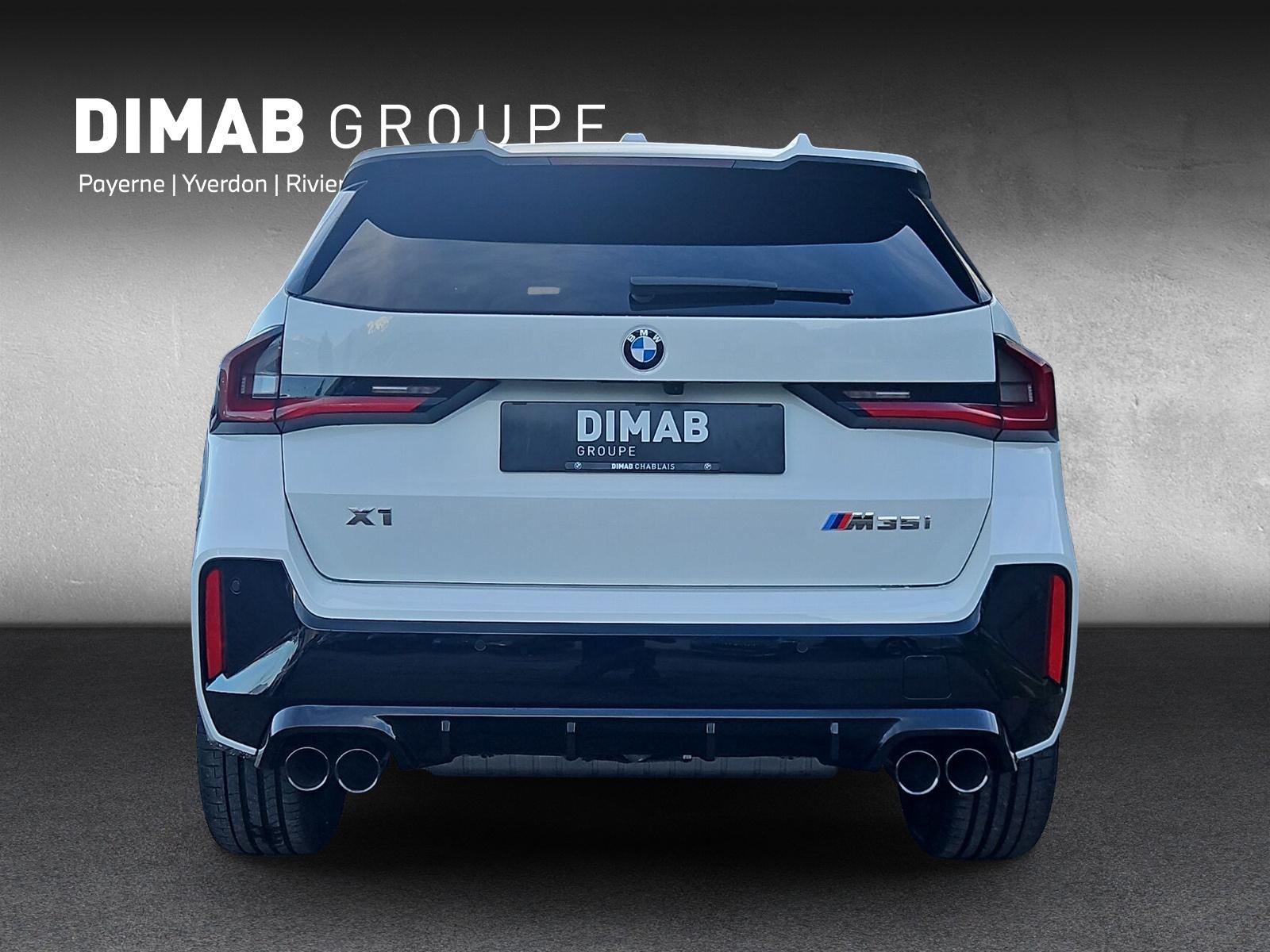 BMW X1 xDriveM35i-showroom-element-3