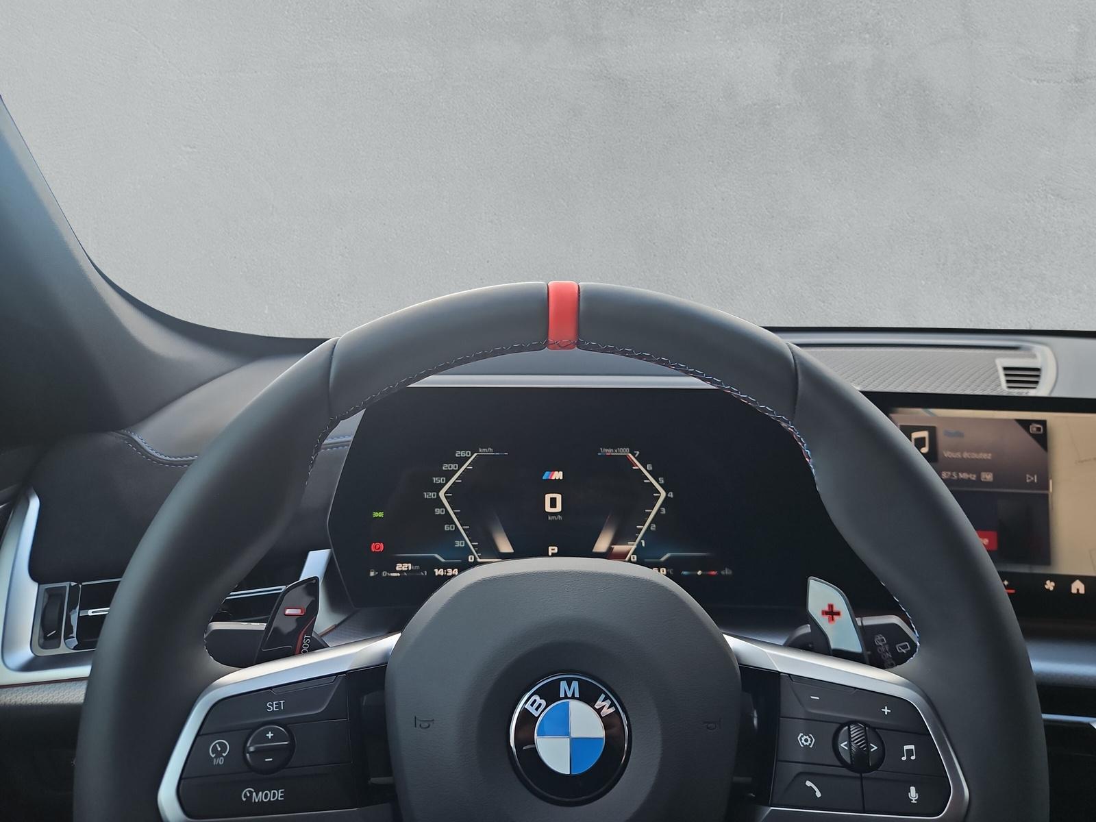 BMW X1 xDriveM35i-image-17
