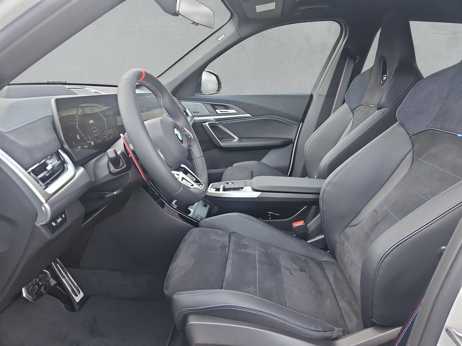 BMW X1 xDriveM35i-image-10