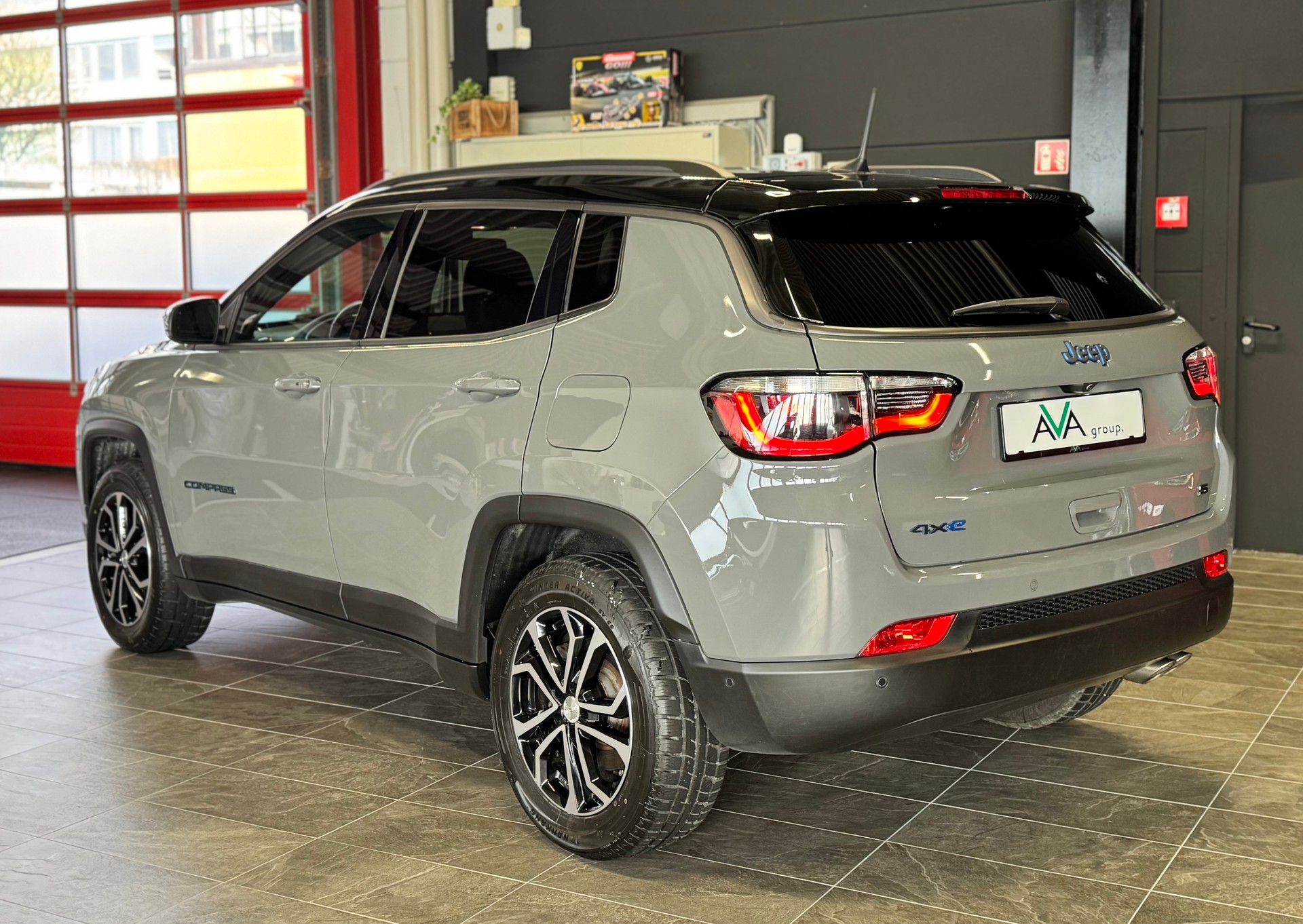 JEEP Compass 1.3 T PHEV S AWD * 4x4 *-image-4