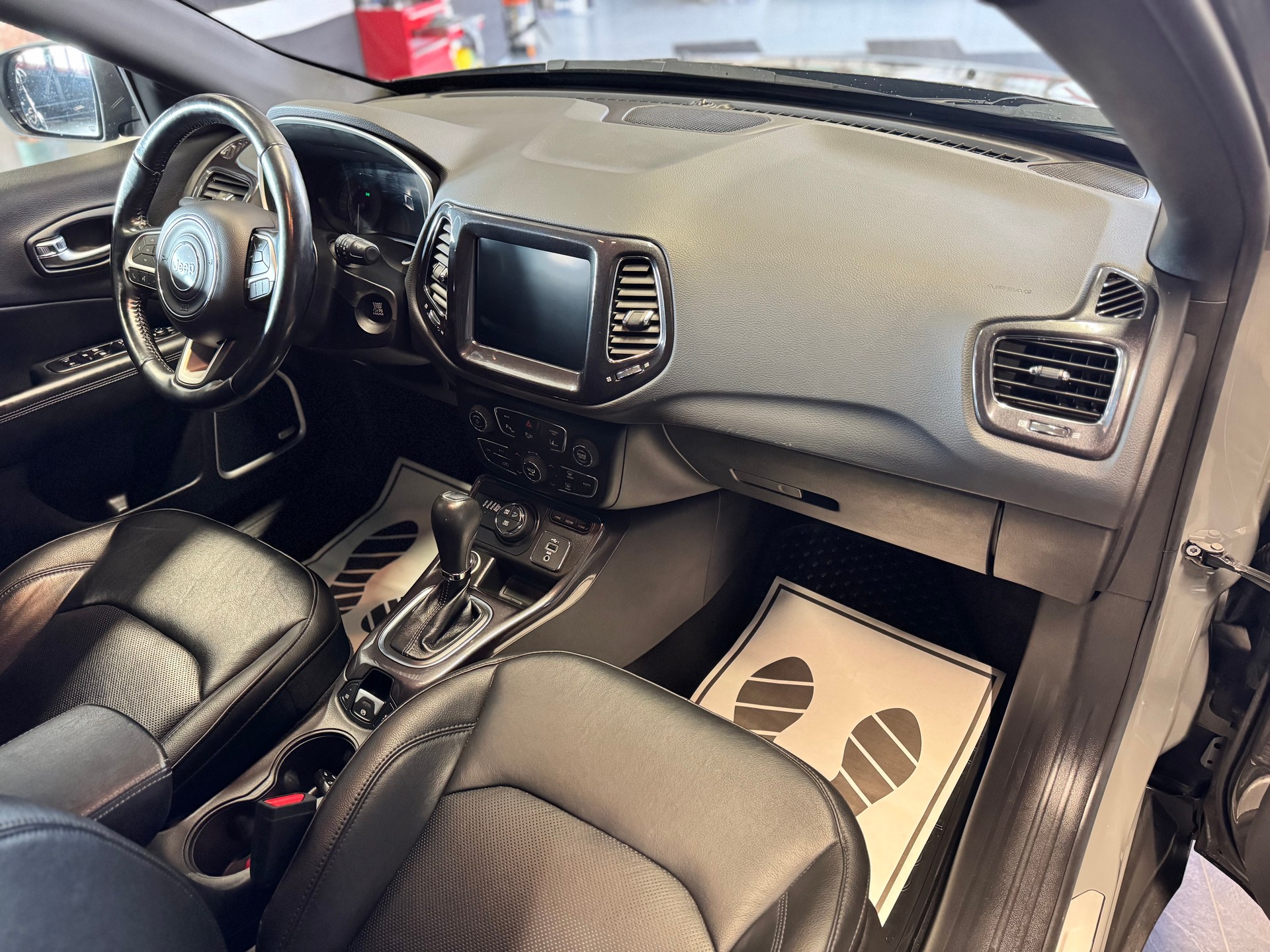 JEEP Compass 1.3 T PHEV S AWD * 4x4 *-image-10