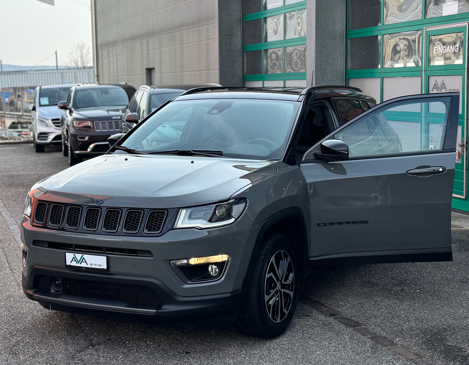 JEEP Compass 1.3 T PHEV S AWD * 4x4 *-image-15