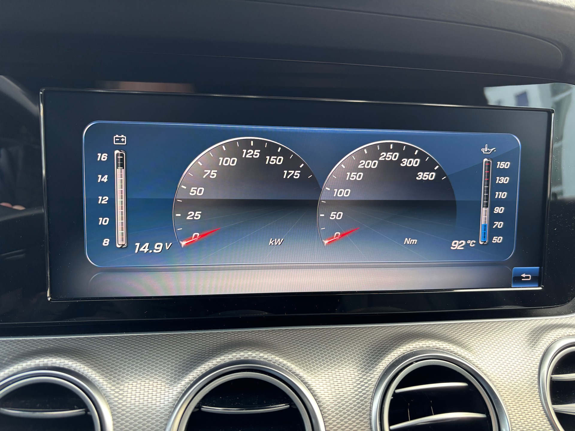 MERCEDES-BENZ E 200 Avantgarde 9G-Tronic, CH Fahrzeug, Service gepflegt-image-7