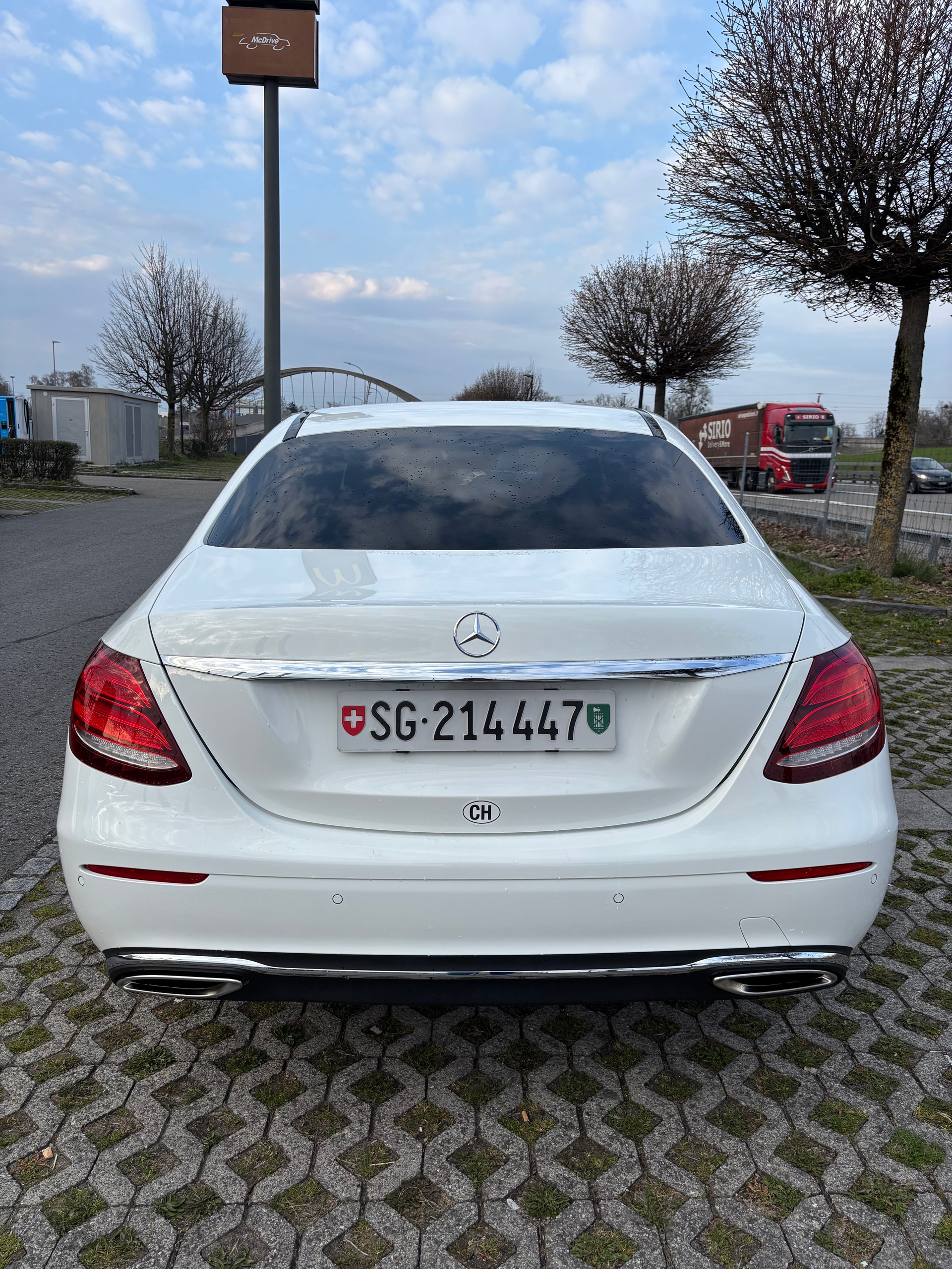 MERCEDES-BENZ E 200 Avantgarde 9G-Tronic, CH Fahrzeug, Service gepflegt-image-5