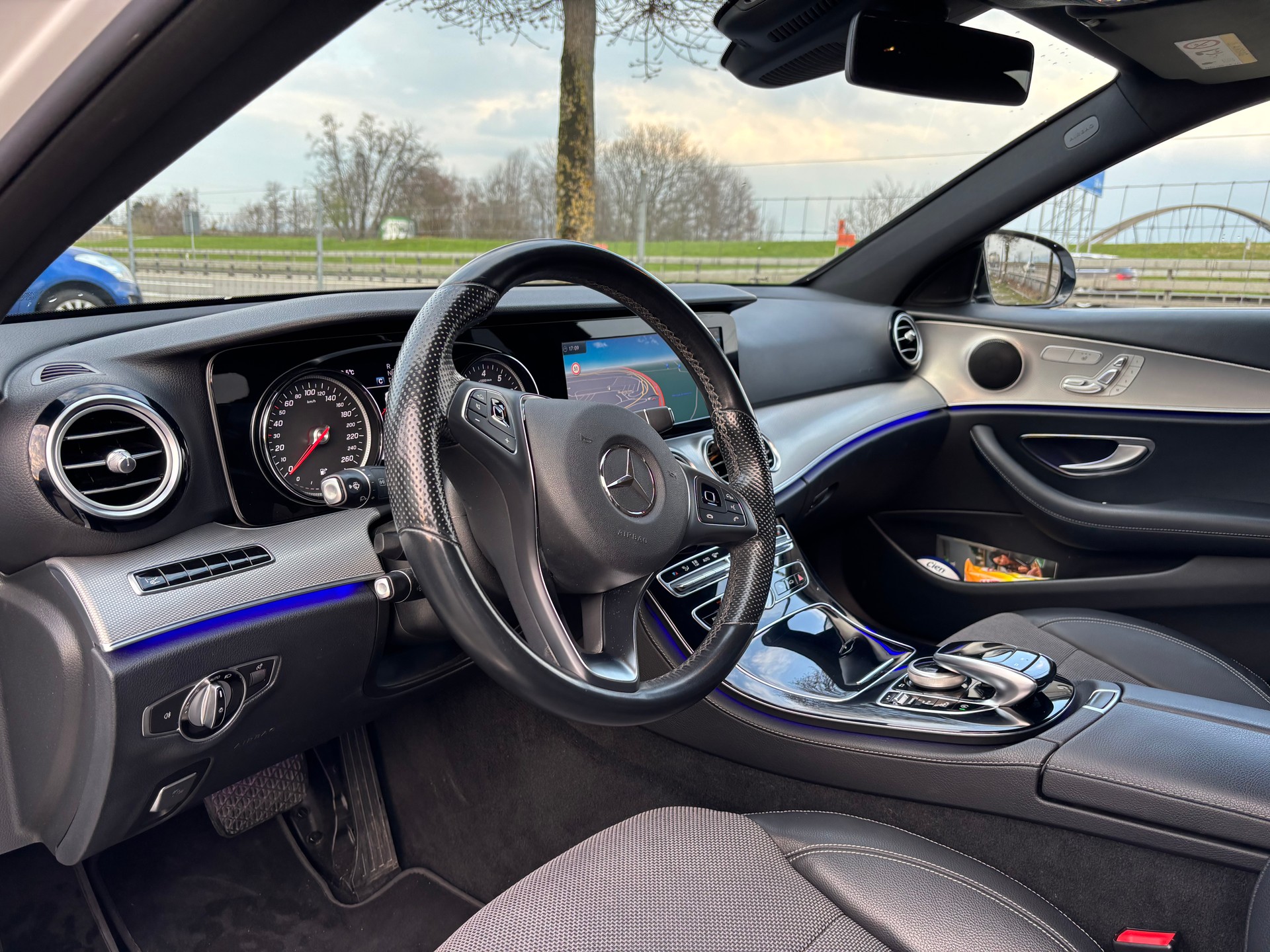 MERCEDES-BENZ E 200 Avantgarde 9G-Tronic, CH Fahrzeug, Service gepflegt-image-14
