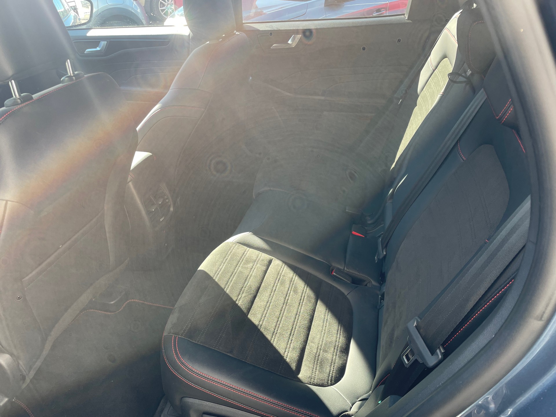 FORD Kuga 2.5 PHEV ST-Line 2WD-image-8
