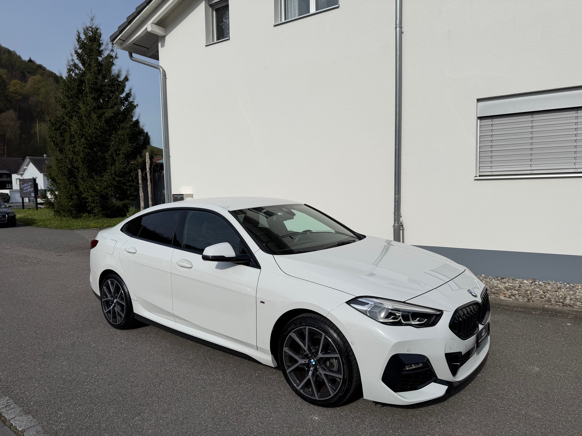 BMW 218i Gran Coupé M Sport Steptronic-showroom-element-2