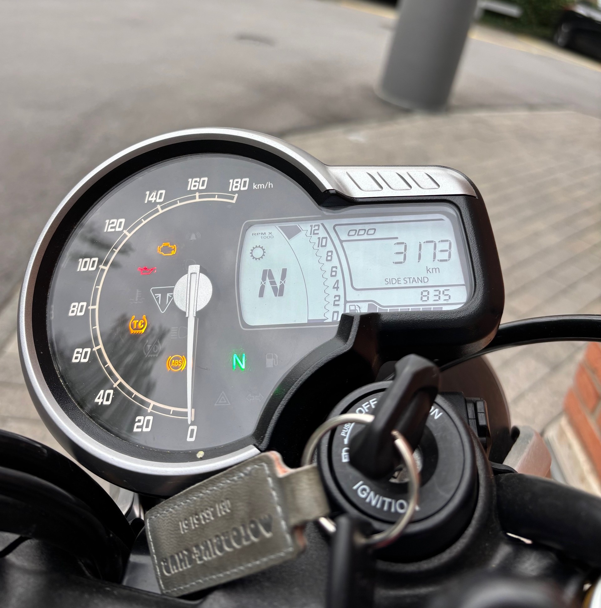 TRIUMPH Speed 400-image-5