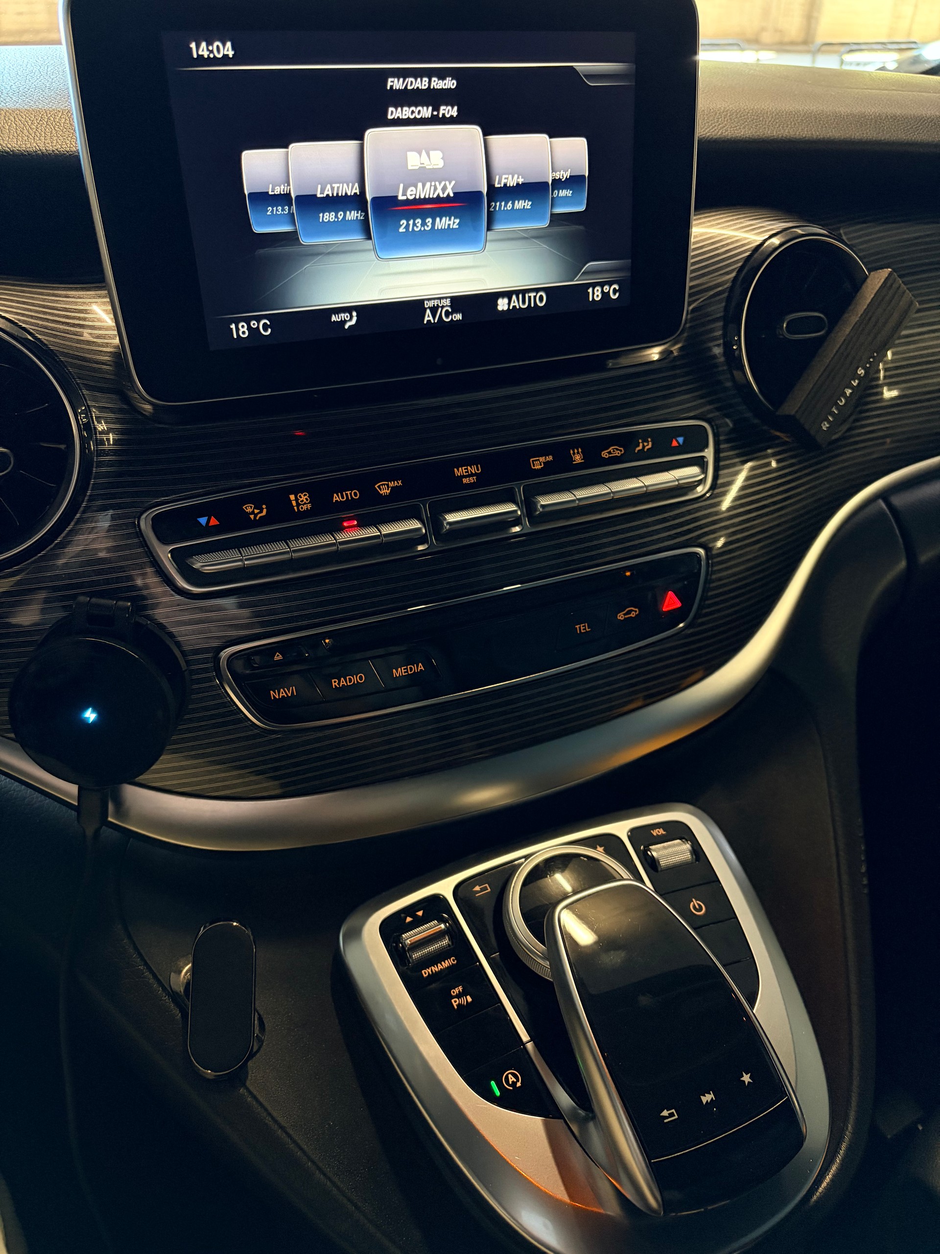 MERCEDES-BENZ V 250 d extralang Avantgarde 4Matic 9G-Tronic-image-8