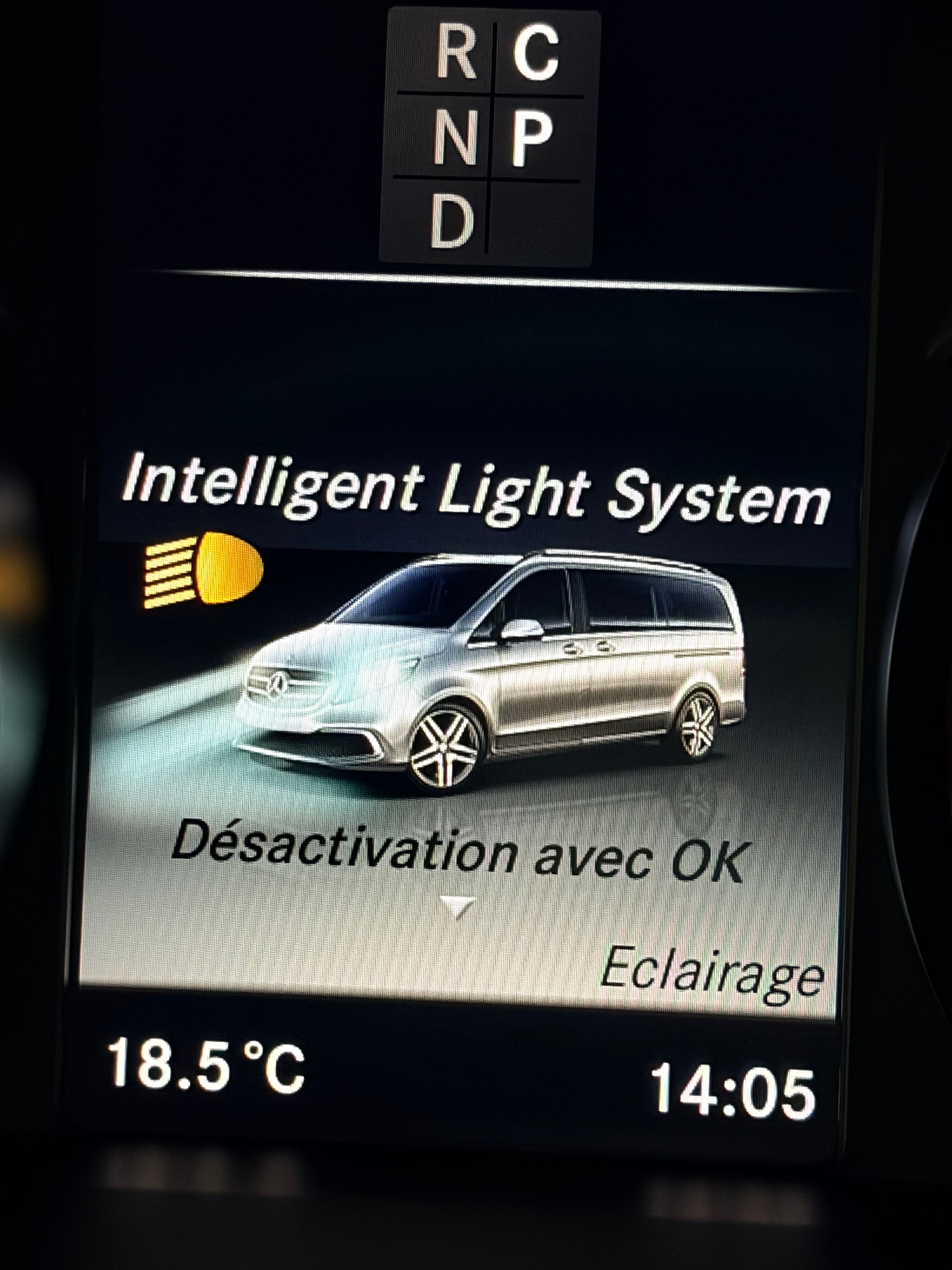 MERCEDES-BENZ V 250 d extralang Avantgarde 4Matic 9G-Tronic-image-12