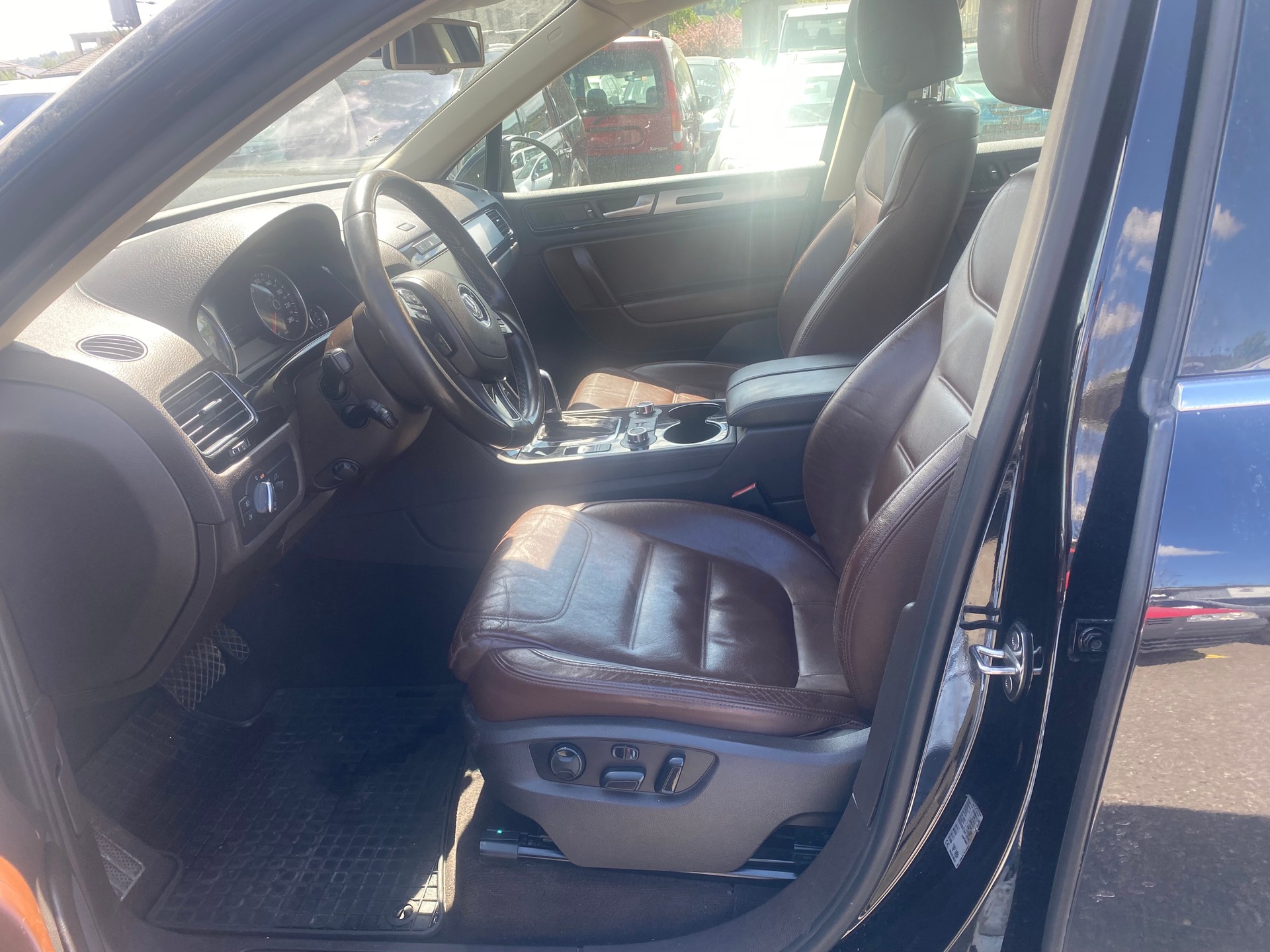 VW Touareg 3.0 TDI BlueMotion Technology Tiptronic-image-10