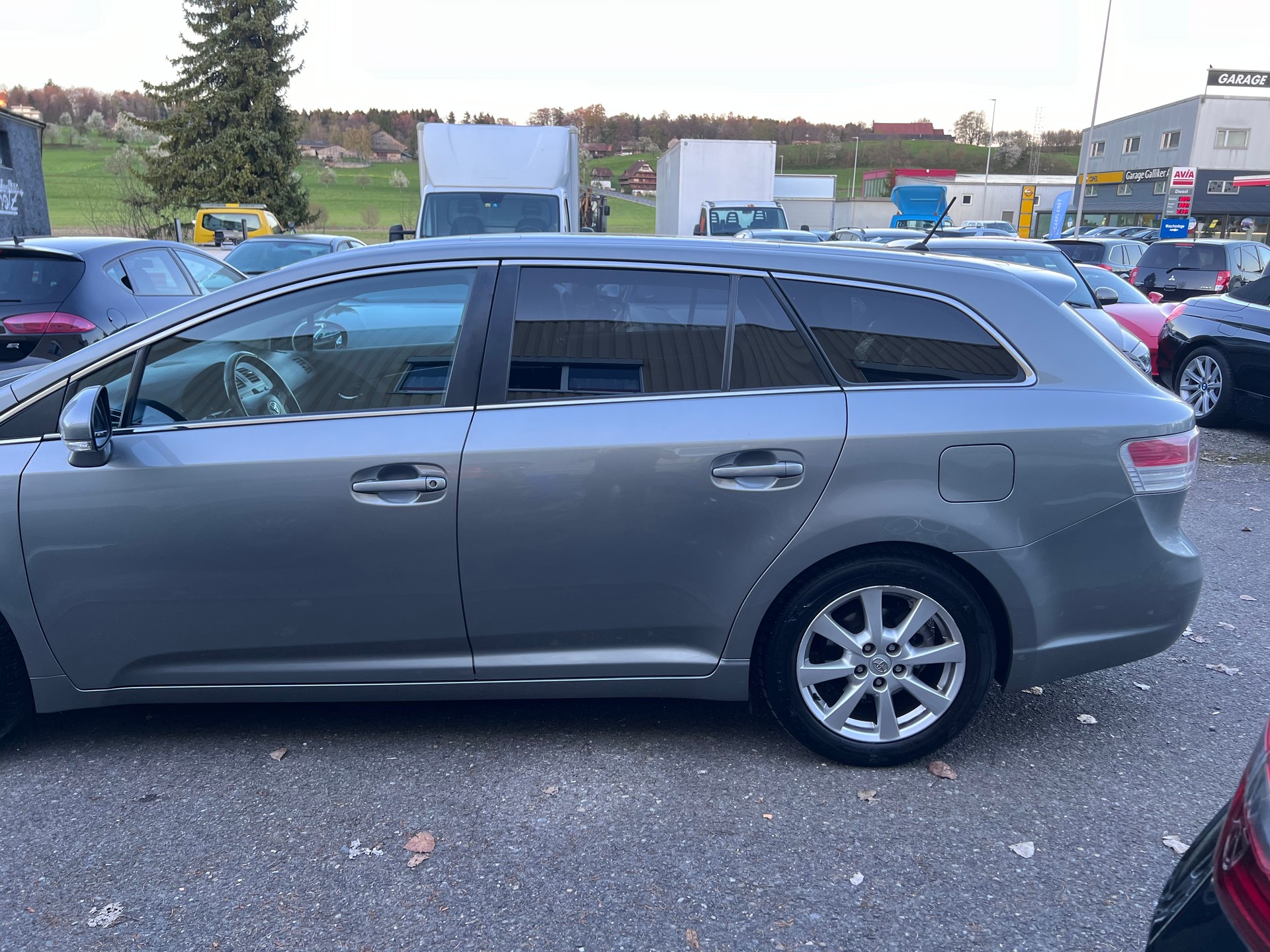 TOYOTA Avensis SW 2.0 Linea Sol Premium Multidrive-image-10