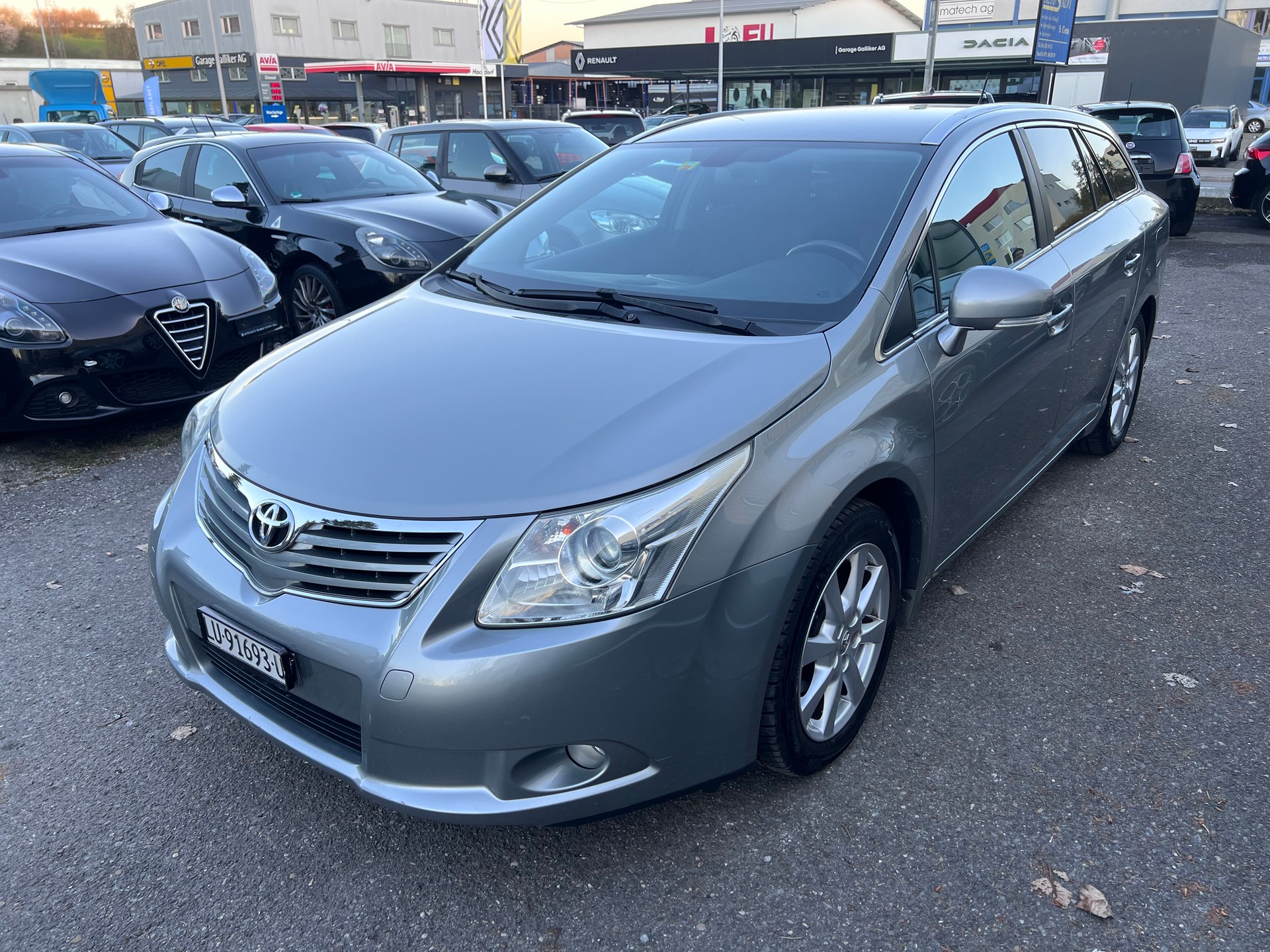TOYOTA Avensis SW 2.0 Linea Sol Premium Multidrive