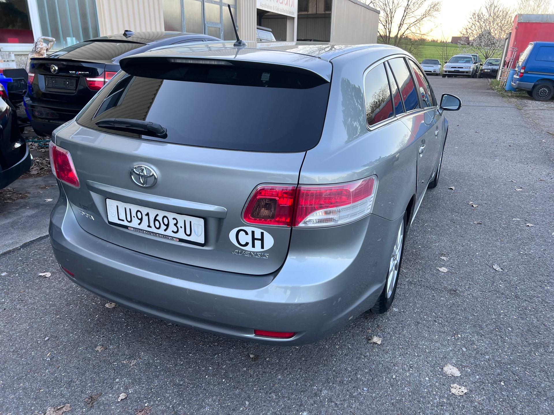 TOYOTA Avensis SW 2.0 Linea Sol Premium Multidrive-image-8