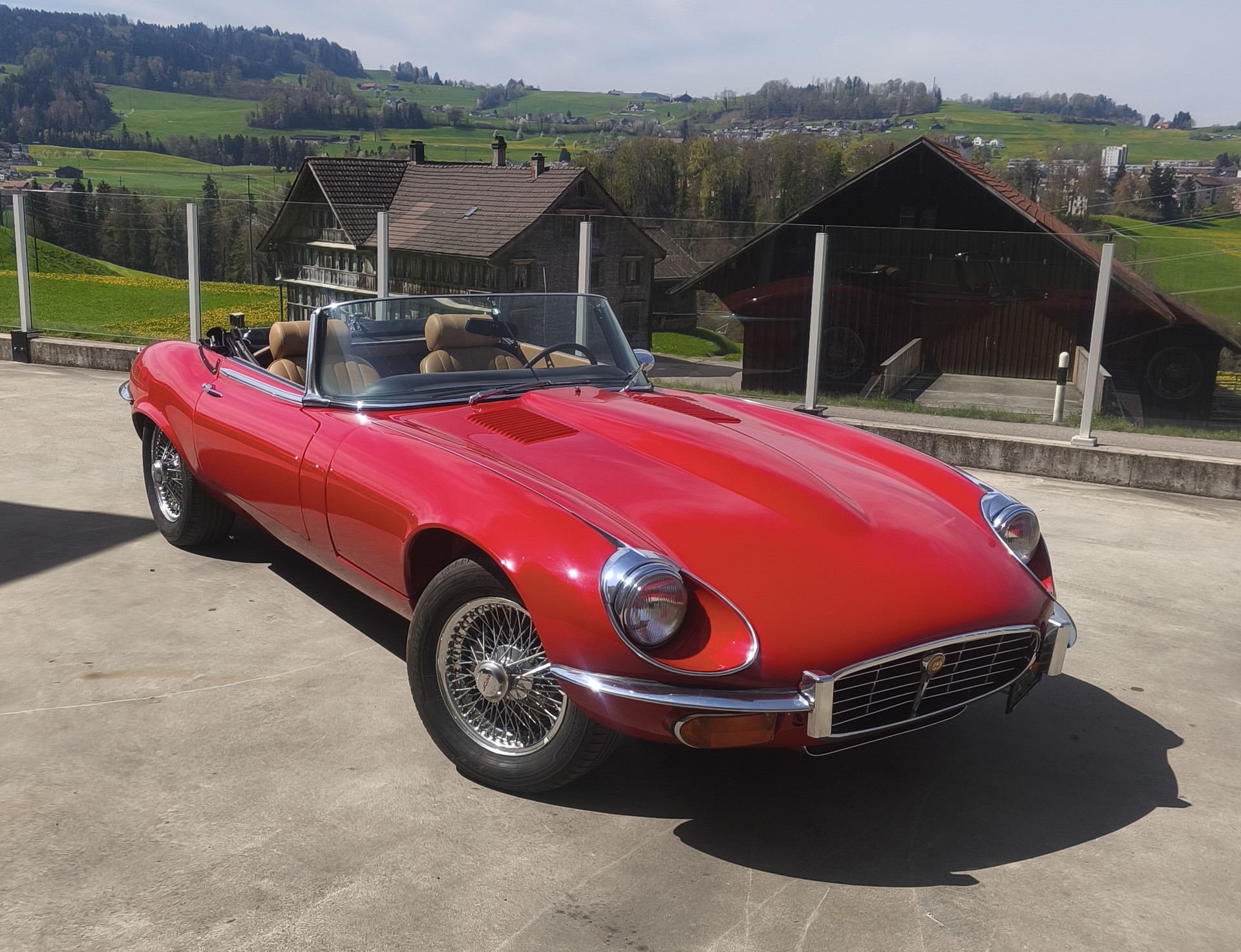 JAGUAR E V12