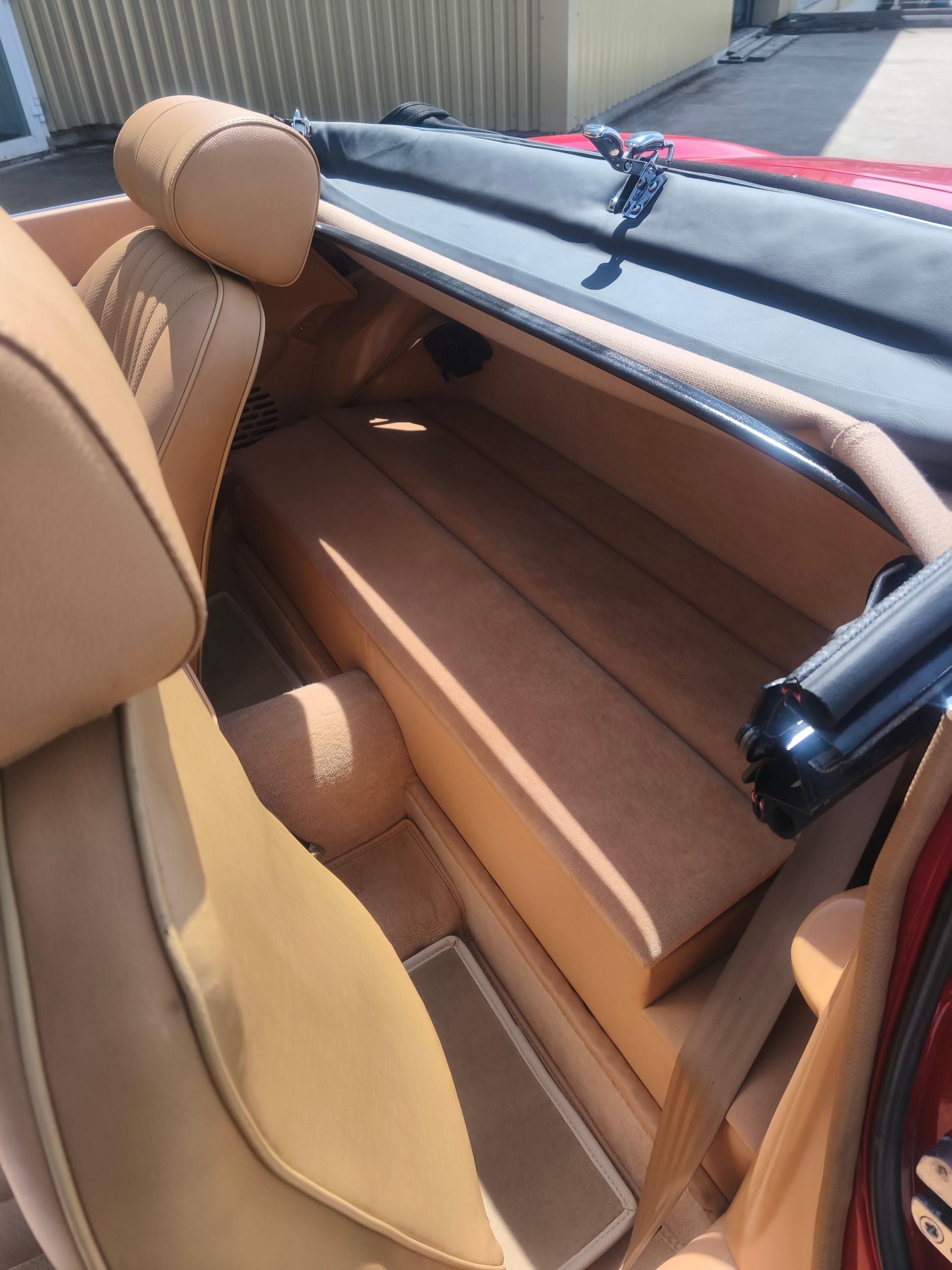 JAGUAR E V12-image-5