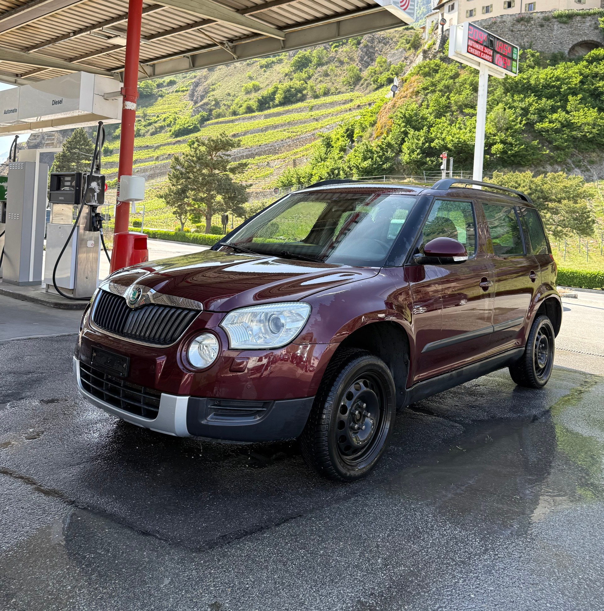 SKODA Yeti 2.0 TDI Ambition 4x4 DSG-image-2
