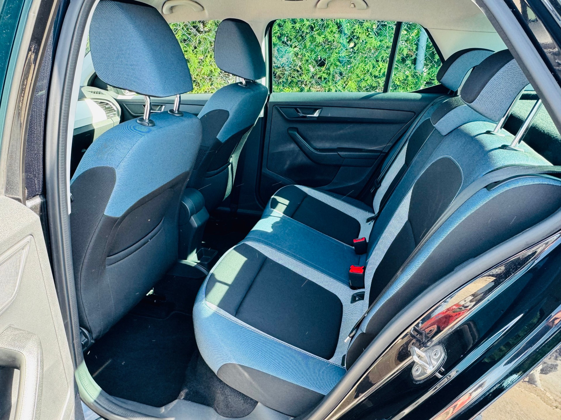 SKODA Fabia 1.2 TSI Swiss Edition-image-13