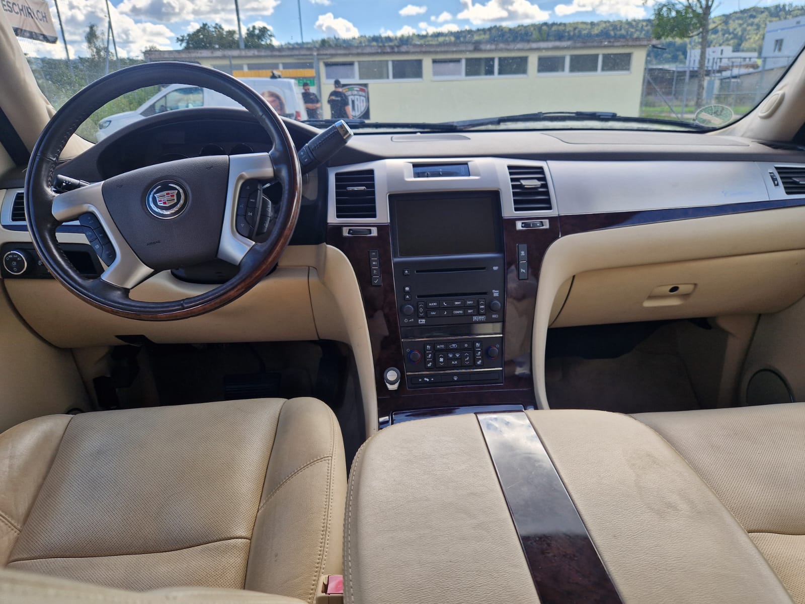 CADILLAC Escalade 6.2 Sport Luxury-image-9