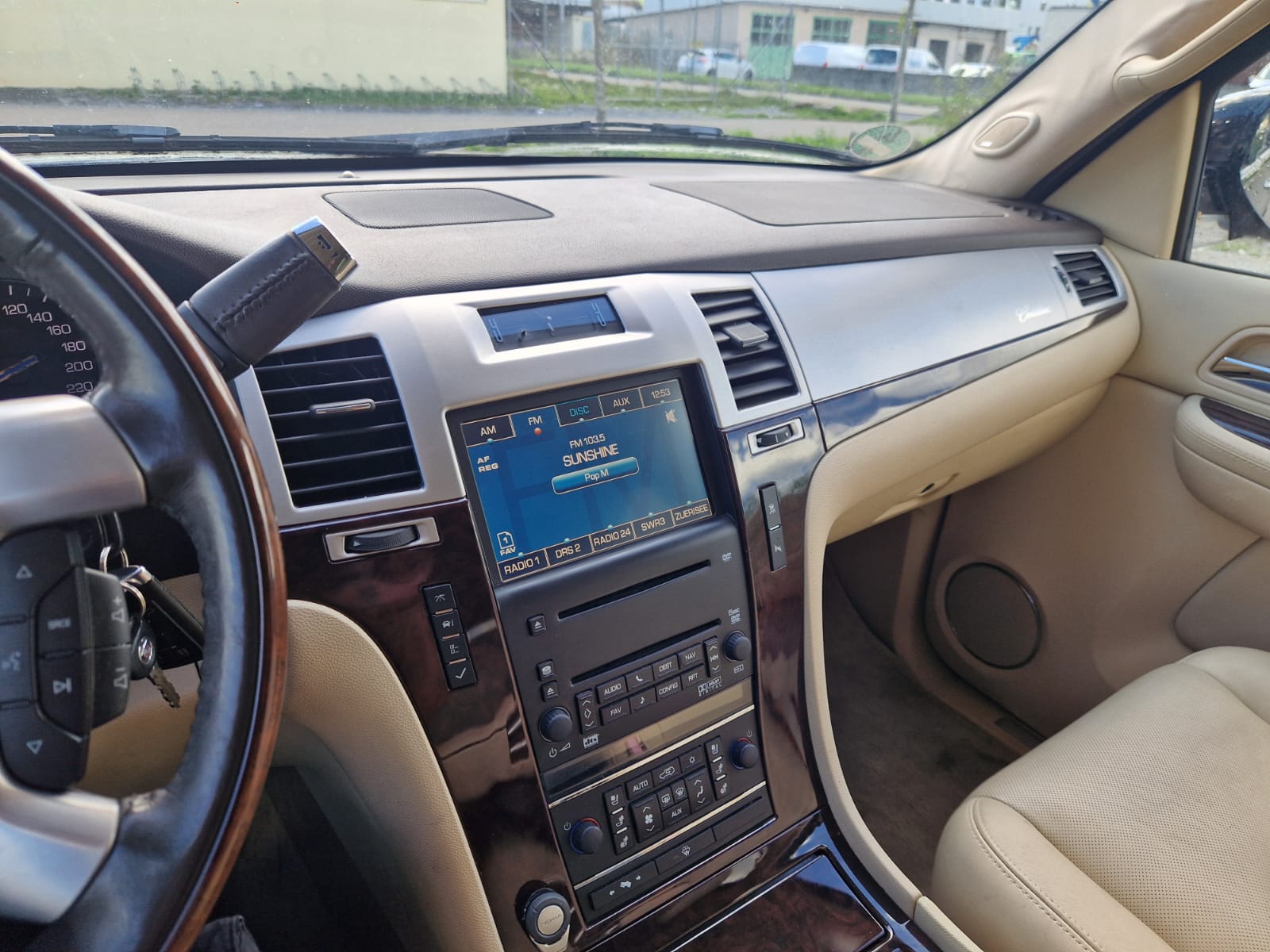 CADILLAC Escalade 6.2 Sport Luxury-image-11